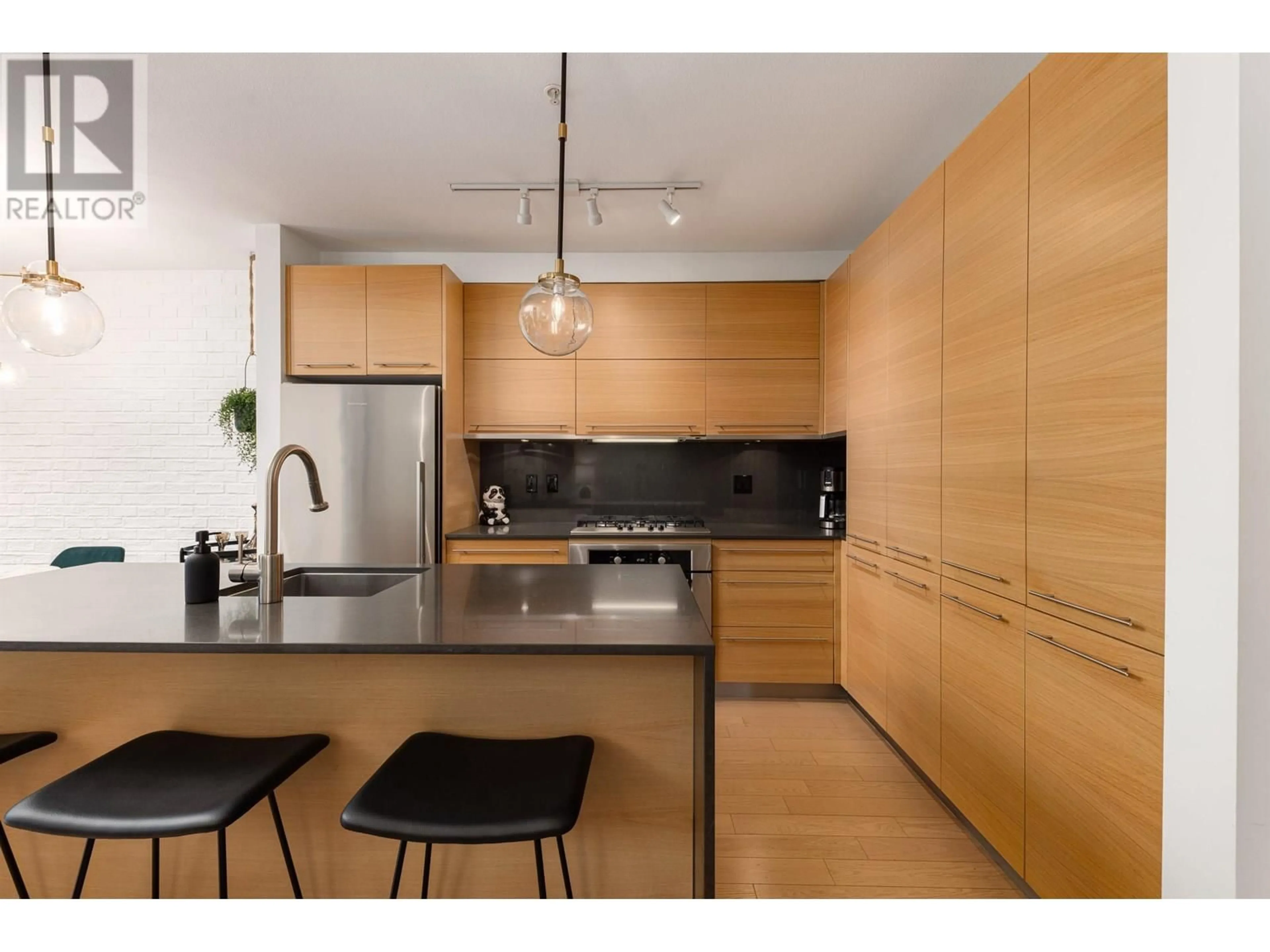 Unknown for 203 - 2020 12TH AVENUE, Vancouver British Columbia V6J0C5