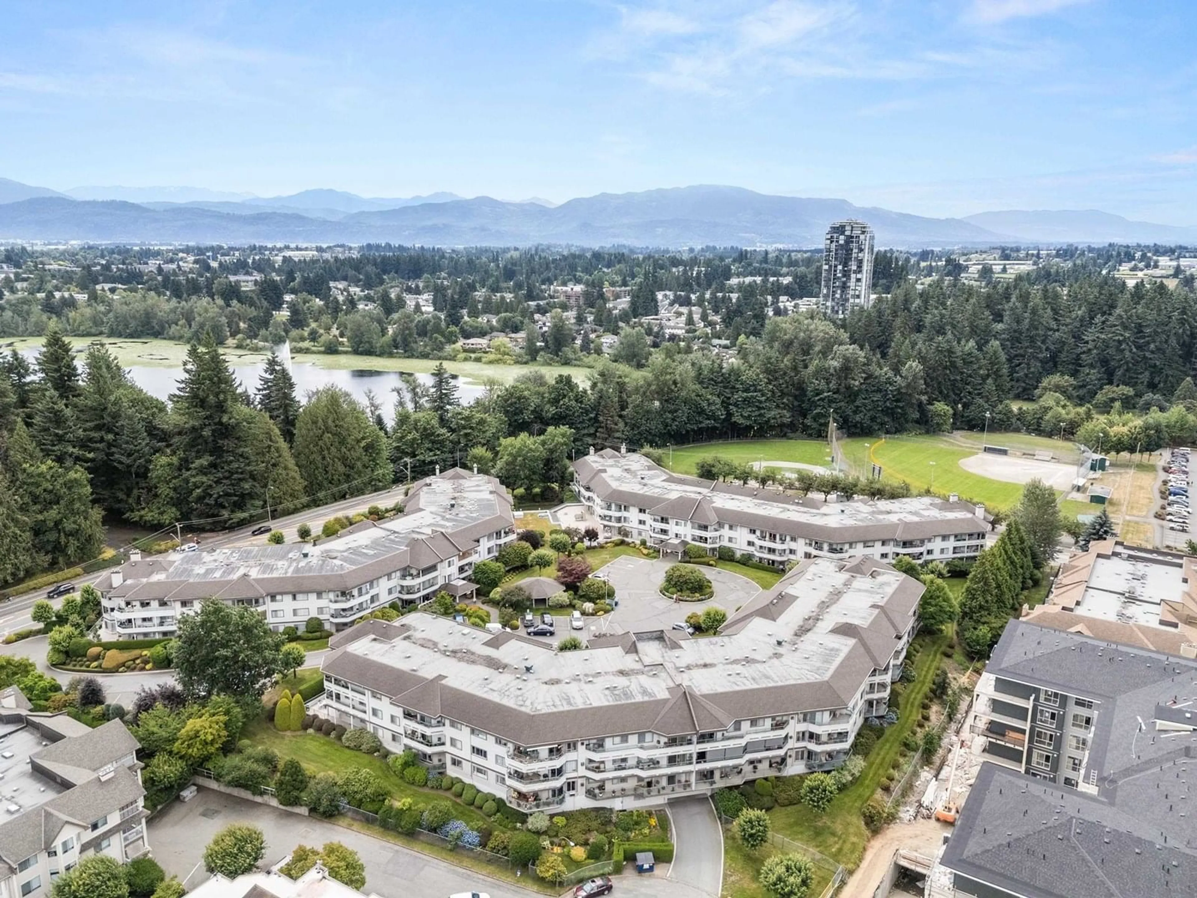 A pic from outside/outdoor area/front of a property/back of a property/a pic from drone, mountain view for 122 - 2451 GLADWIN, Abbotsford British Columbia V2T3N8