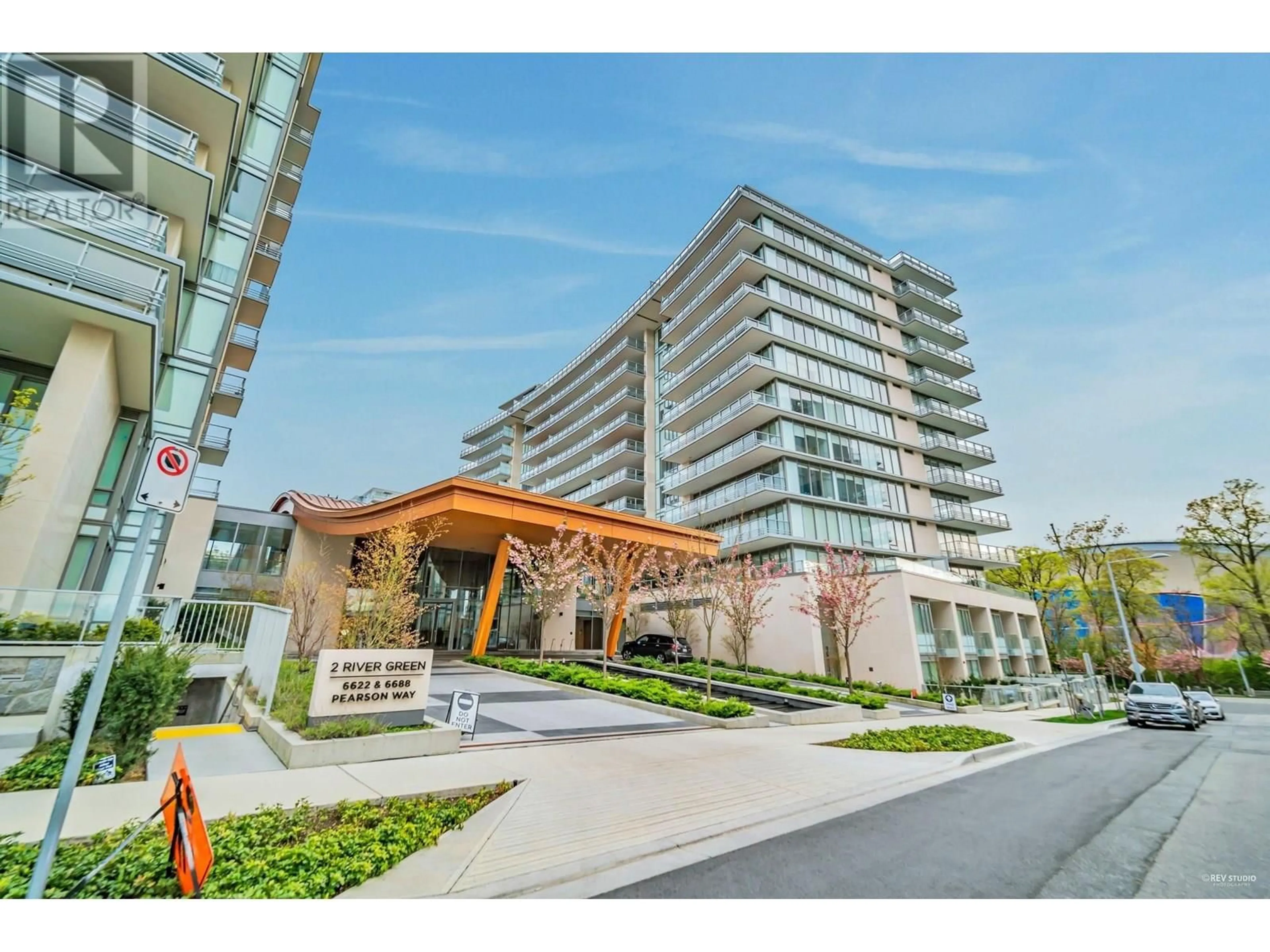 Indoor foyer for 411 - 6688 PEARSON WAY, Richmond British Columbia V7C0E5