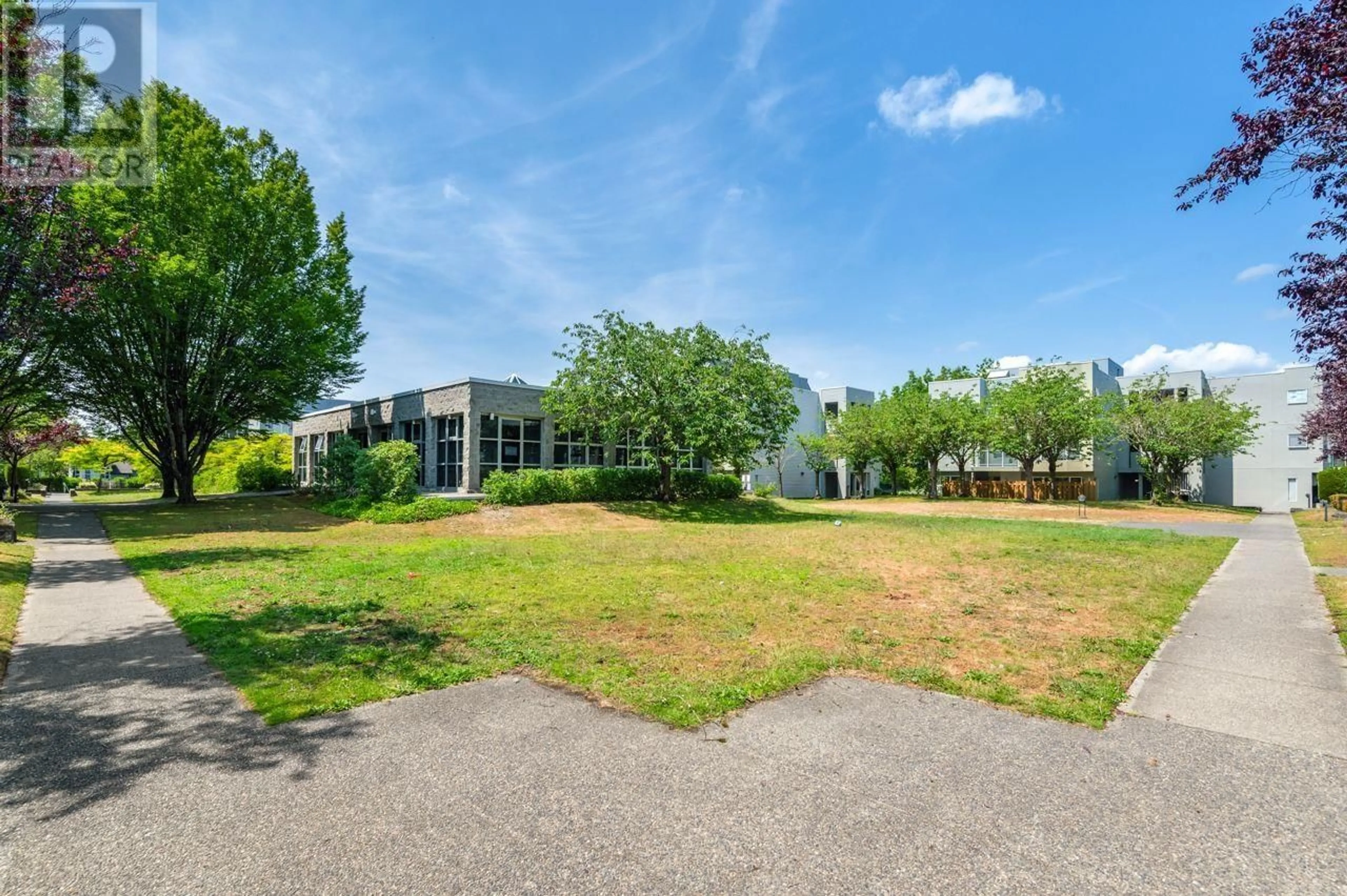 A pic from outside/outdoor area/front of a property/back of a property/a pic from drone, building for 207 - 8660 JONES ROAD, Richmond British Columbia V6Y1L8