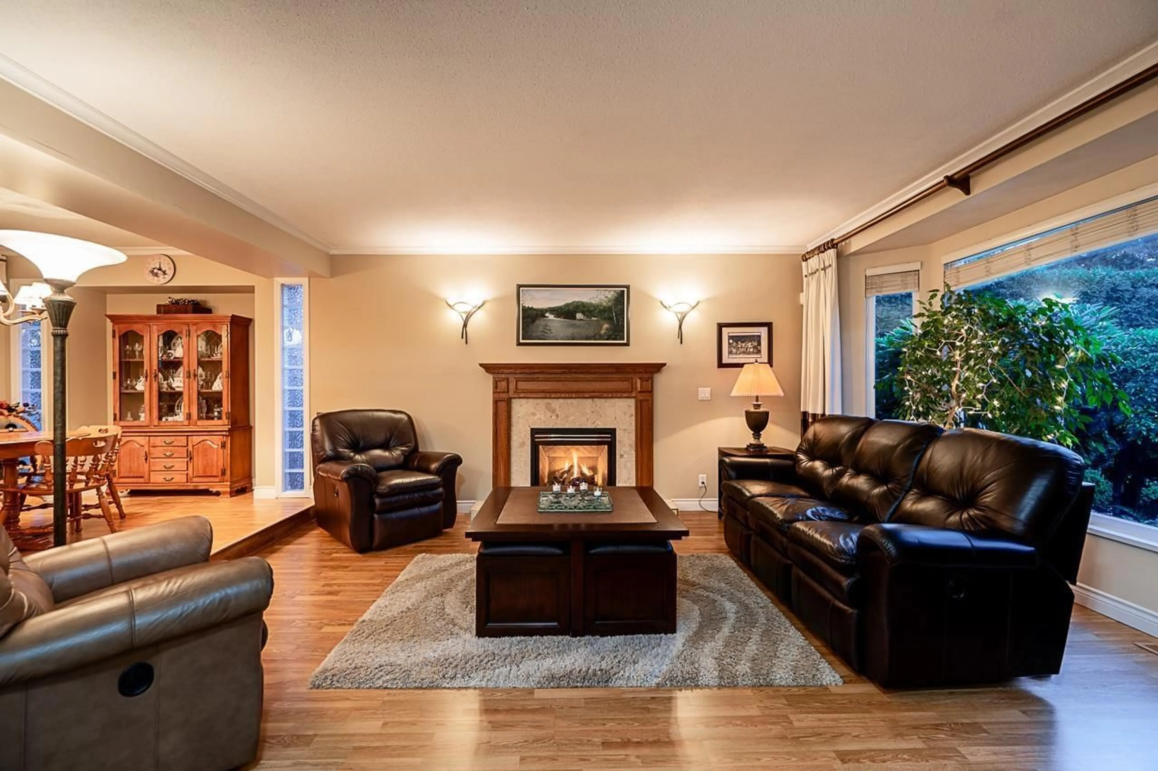 Living room with furniture, unknown for 16364 108, Surrey British Columbia V4N1M2