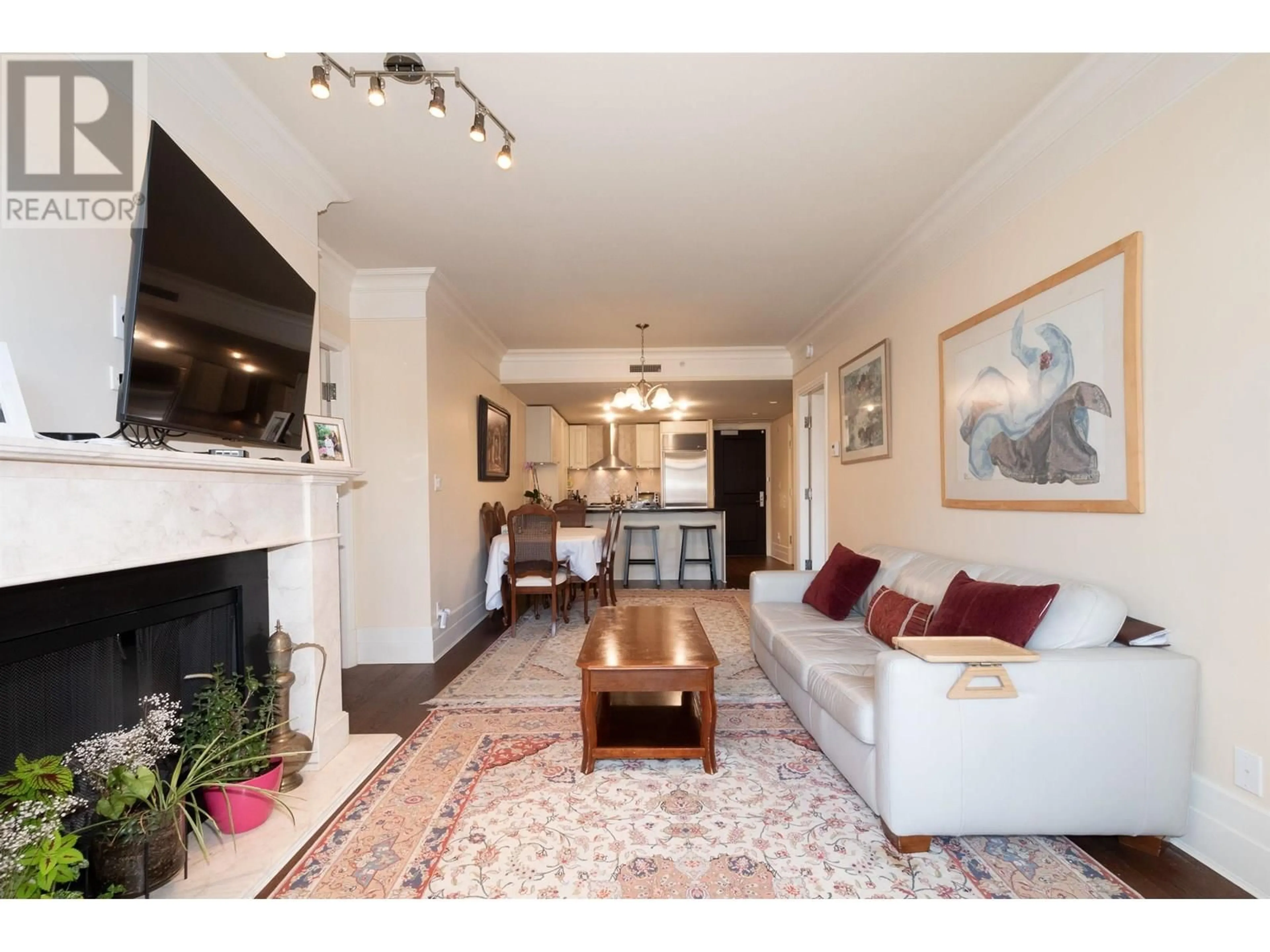 Living room with furniture, unknown for 300 - 533 WATERS EDGE CRESCENT, West Vancouver British Columbia V7T0A2