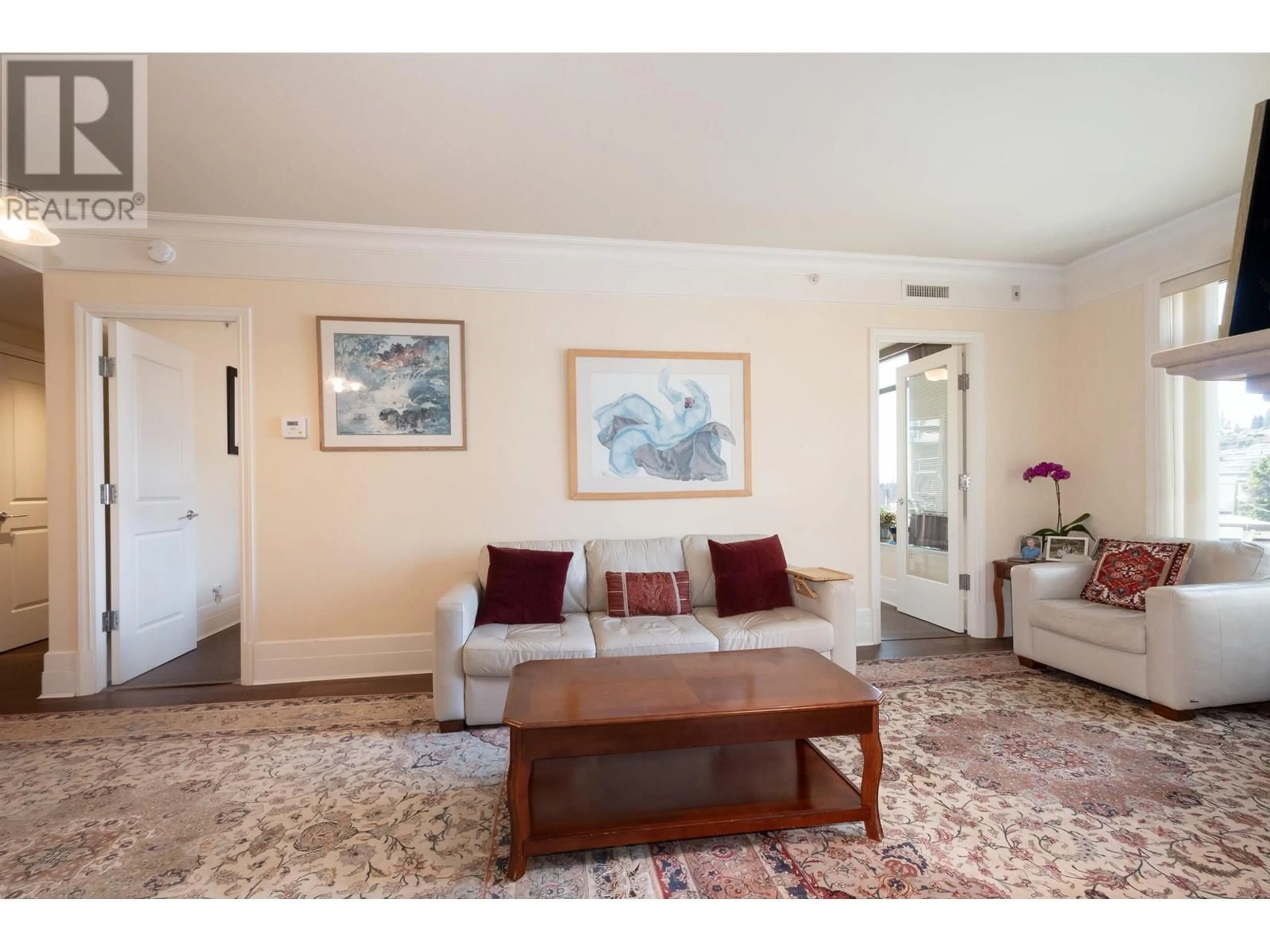 Living room with furniture, unknown for 300 - 533 WATERS EDGE CRESCENT, West Vancouver British Columbia V7T0A2