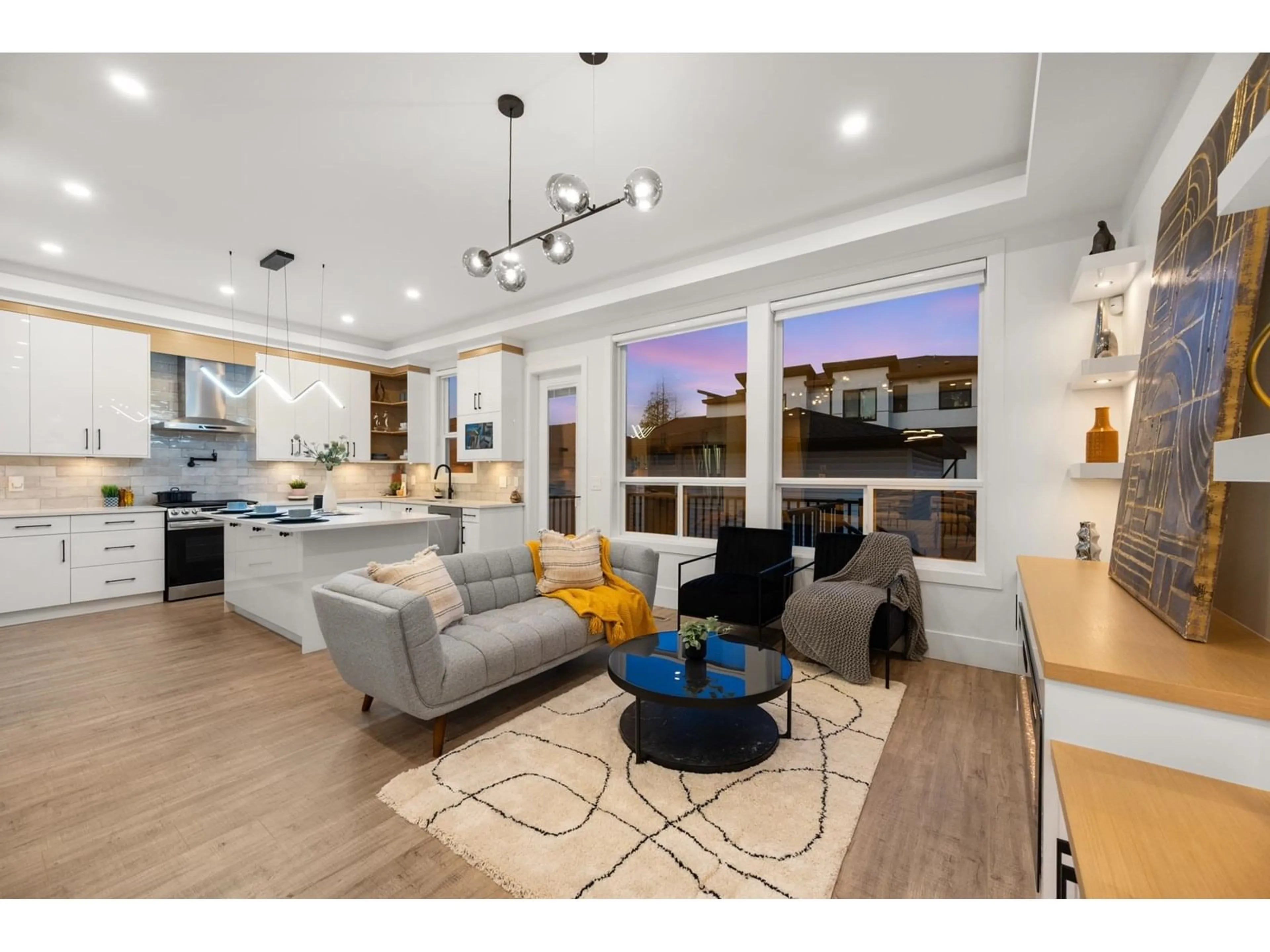 Open concept kitchen, unknown for 7652 206, Langley British Columbia V2Y3P6