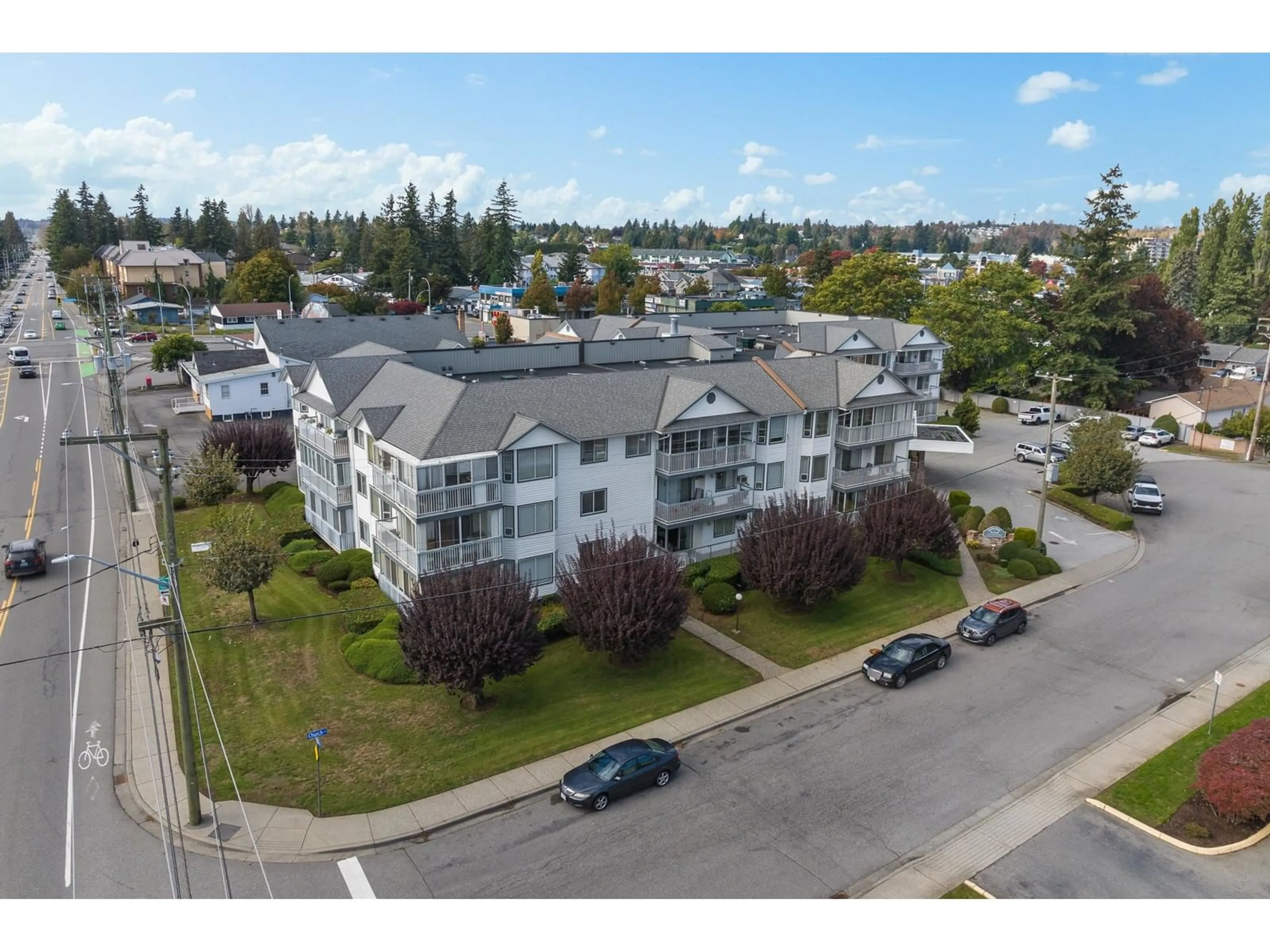A pic from outside/outdoor area/front of a property/back of a property/a pic from drone, unknown for 212 - 2425 CHURCH, Abbotsford British Columbia V2T3J8