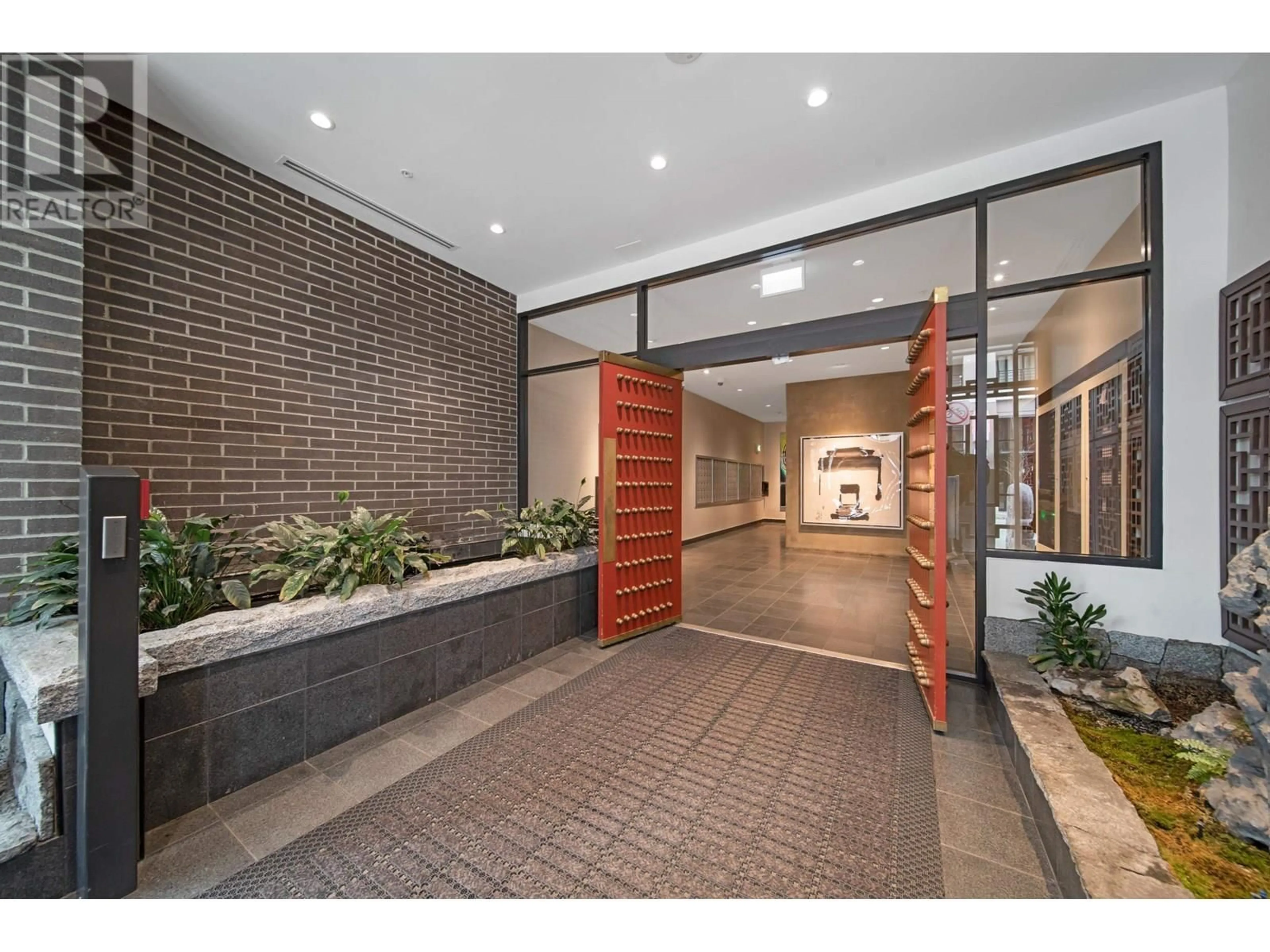 Indoor foyer for PH7 - 188 KEEFER STREET, Vancouver British Columbia V6A0E3