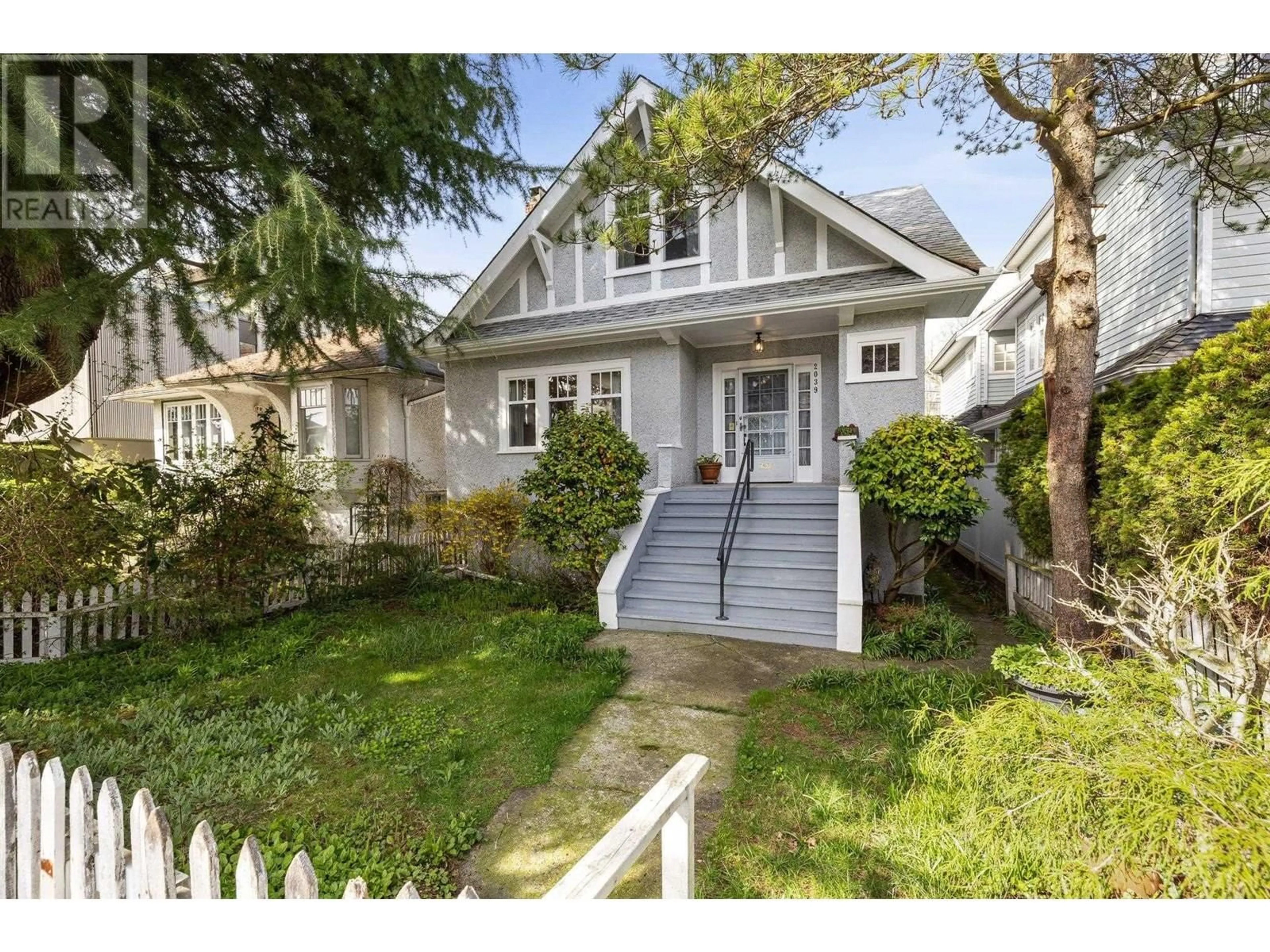 Home with vinyl exterior material, street for 2039 CREELMAN AVENUE, Vancouver British Columbia V6J1C2