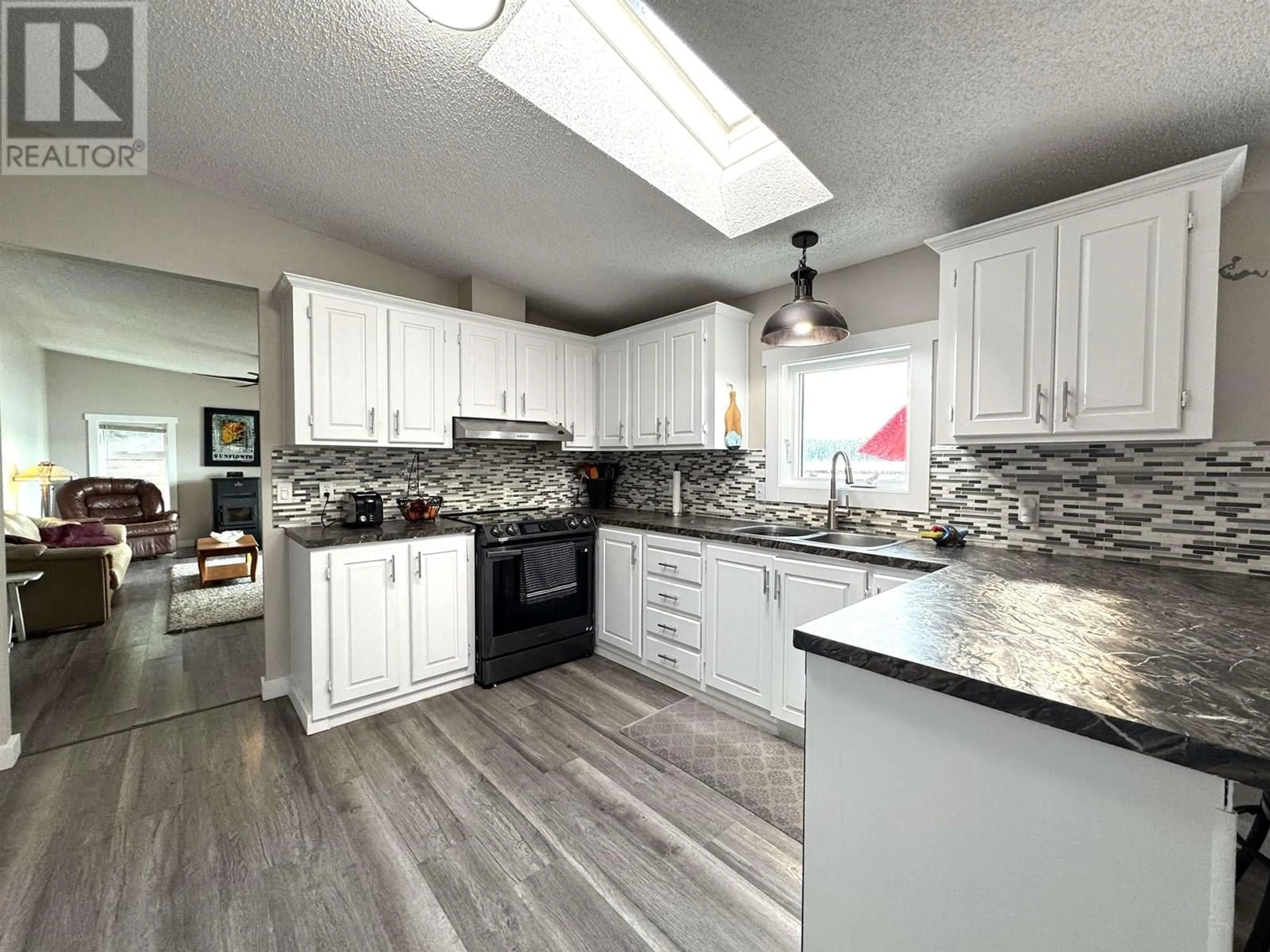 Open concept kitchen, unknown for 6247 LYNES CREEK ROAD, Williams Lake British Columbia V2G4Z1