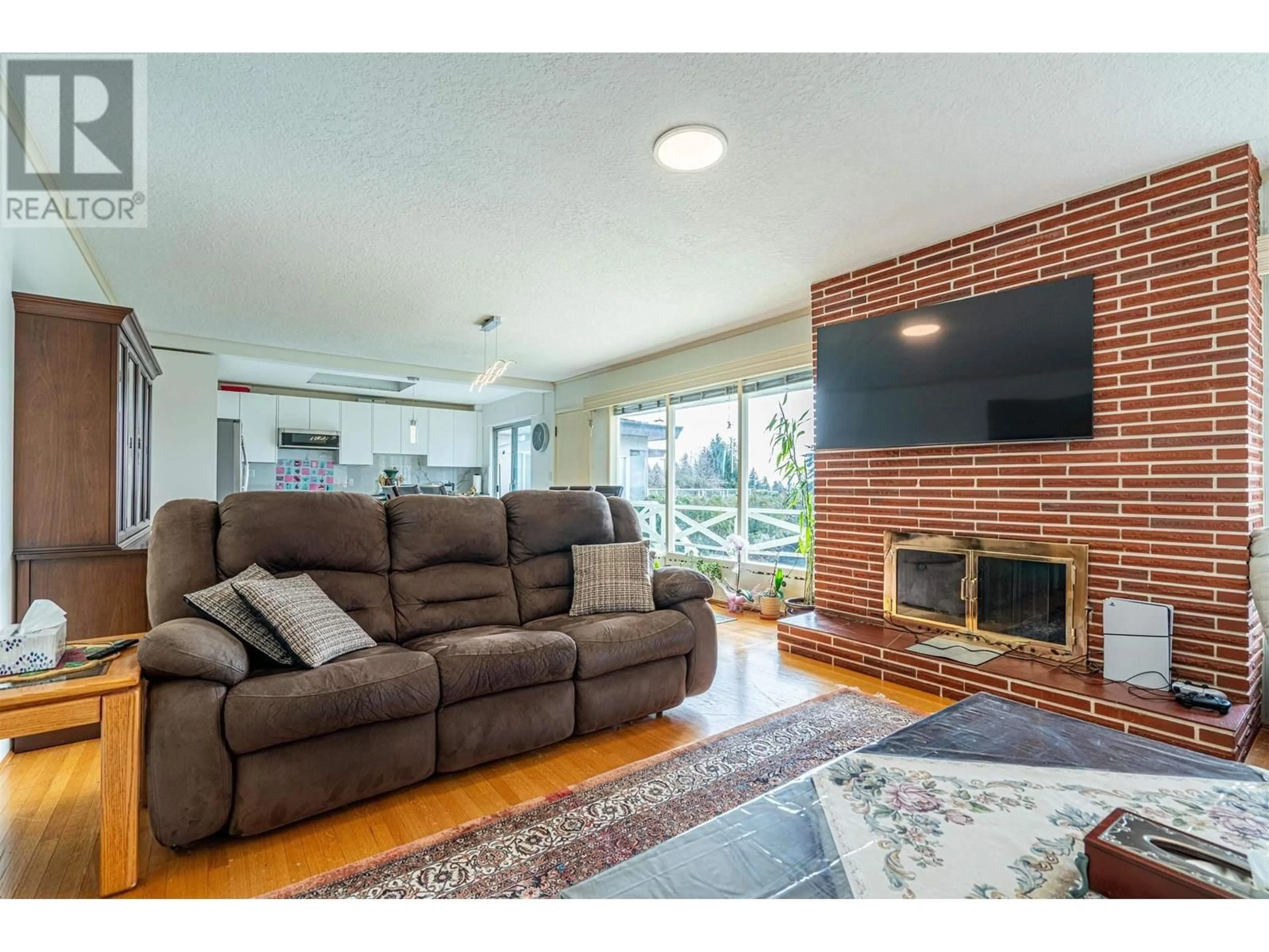 Living room with furniture, unknown for 2150 NELSON AVENUE, West Vancouver British Columbia V7V2P7