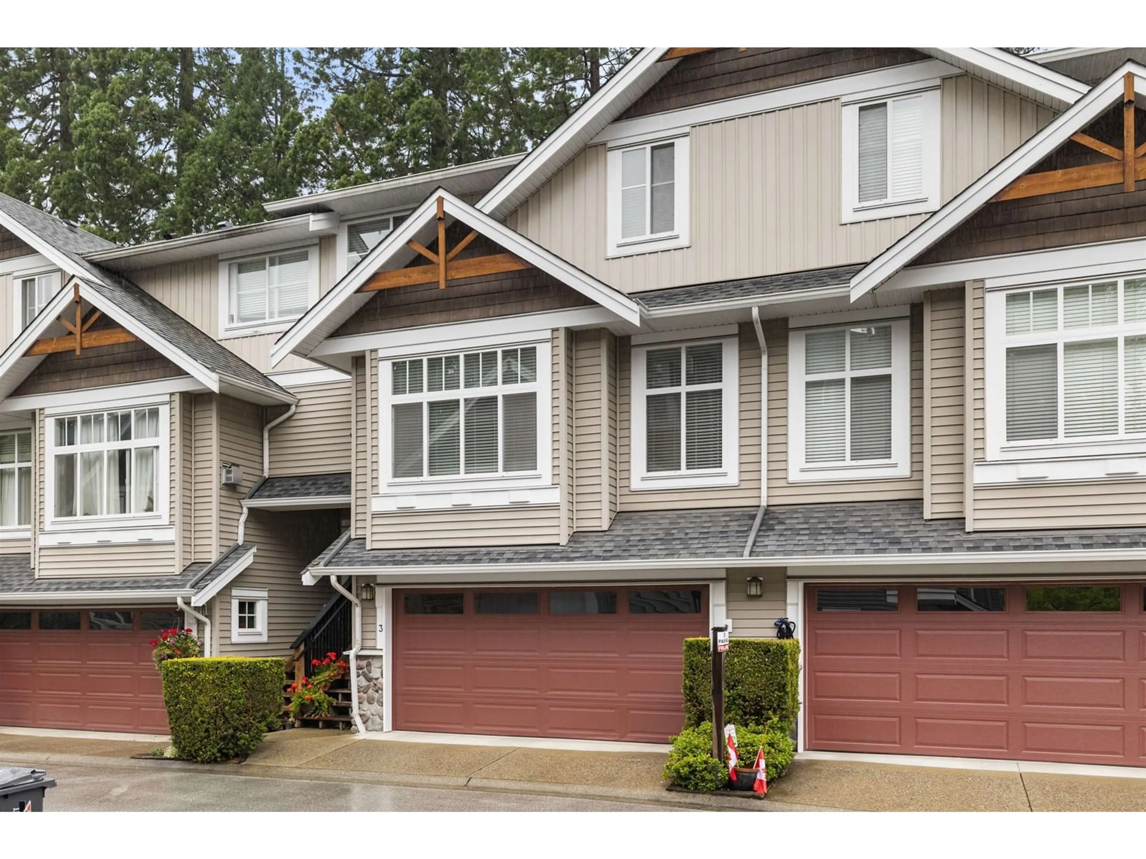 Home with vinyl exterior material, street for 3 - 21704 96, Langley British Columbia V1M0A8