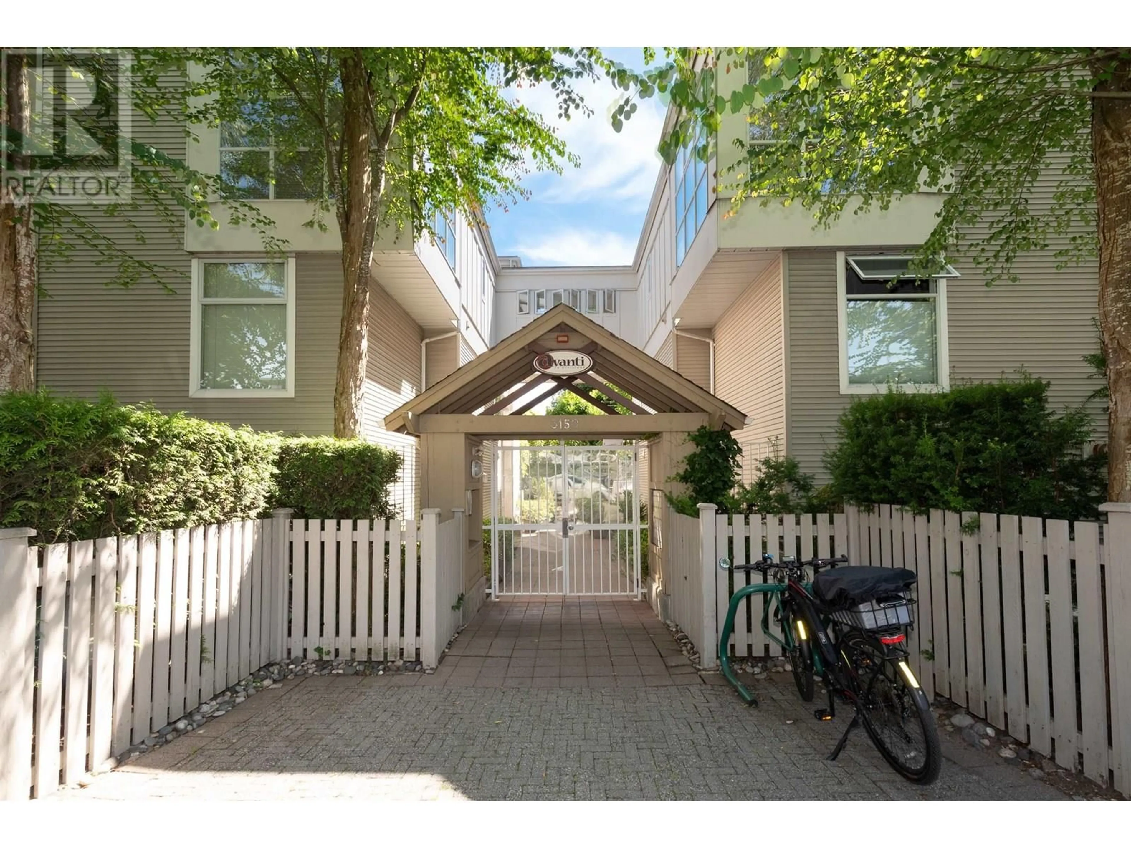 Unknown for 314 - 3150 4TH AVENUE, Vancouver British Columbia V6K1R7