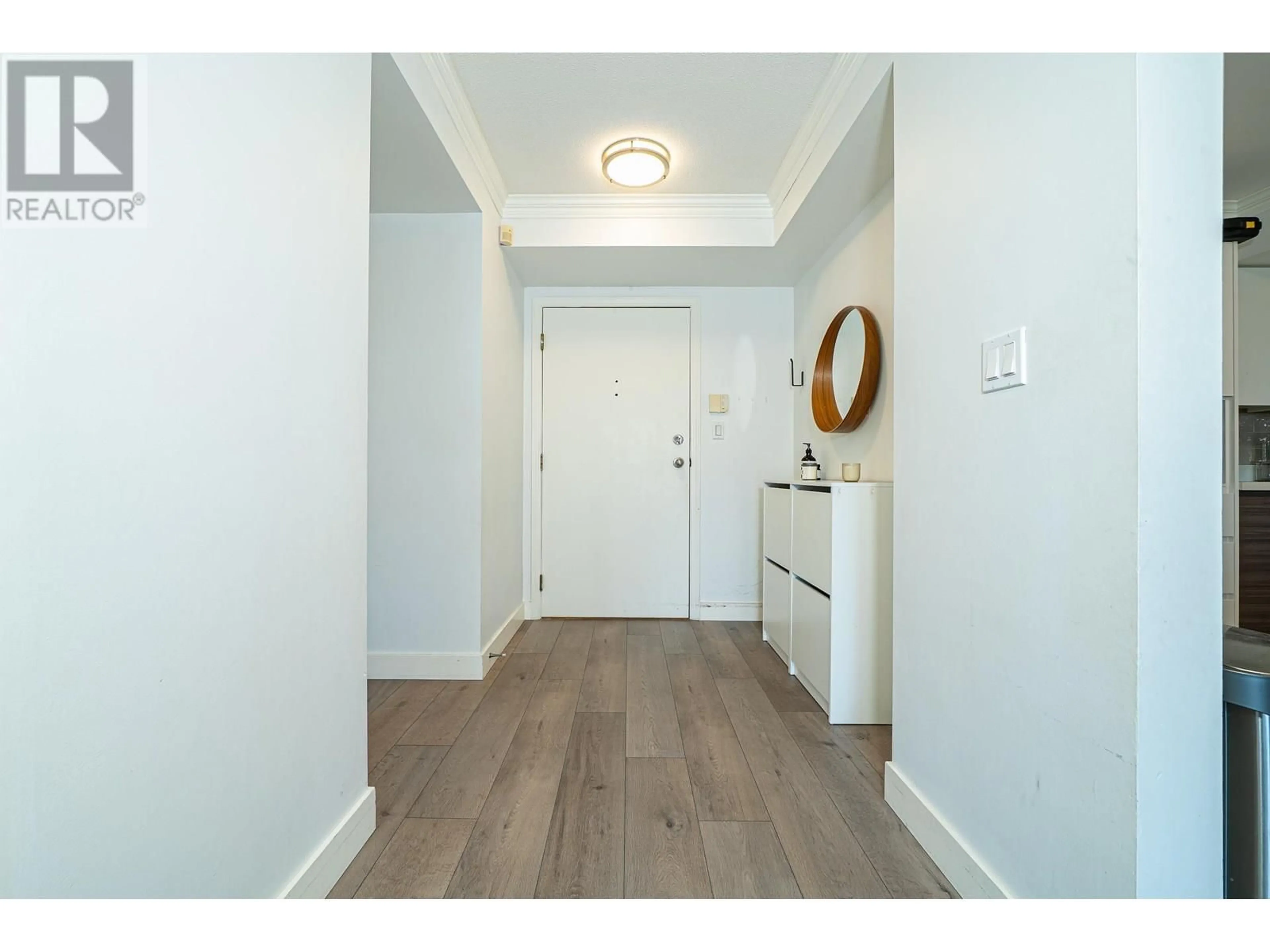 Indoor entryway for 1006 - 1180 PINETREE WAY, Coquitlam British Columbia V3B7L2