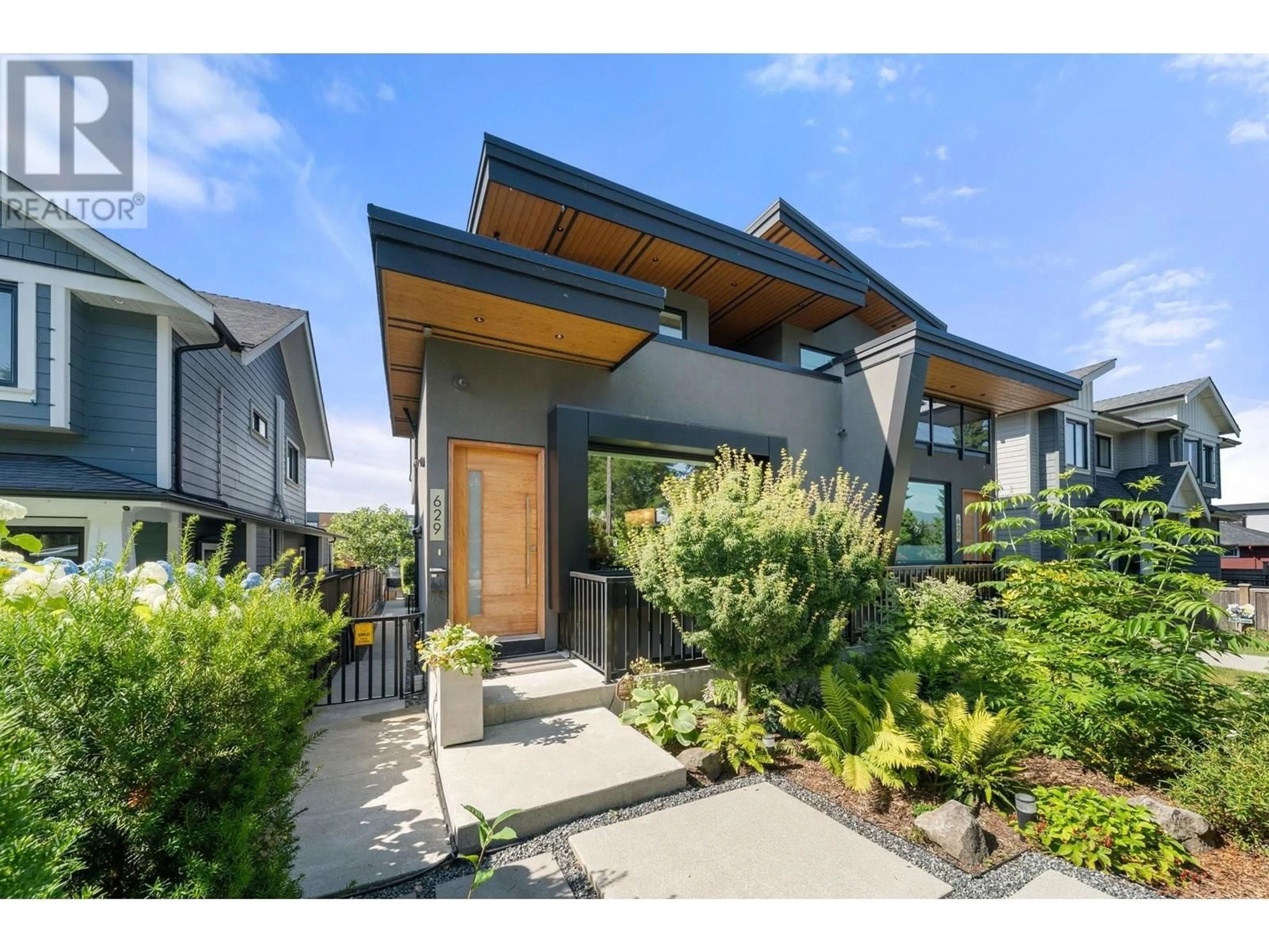 Unknown for 629 4TH STREET, North Vancouver British Columbia V7L1J9