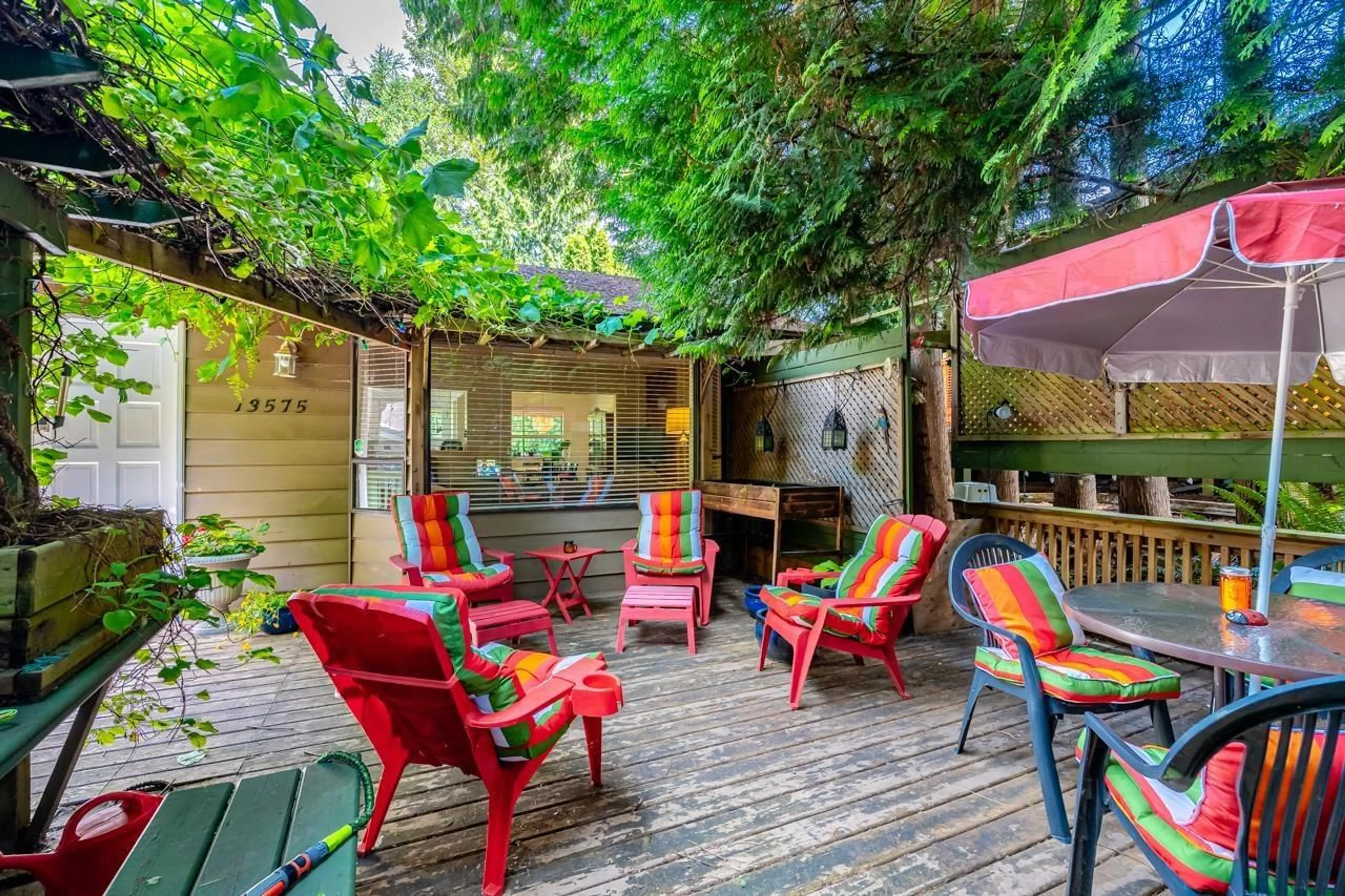 Patio, street for 13575 CRESTVIEW, Surrey British Columbia V3R6V6