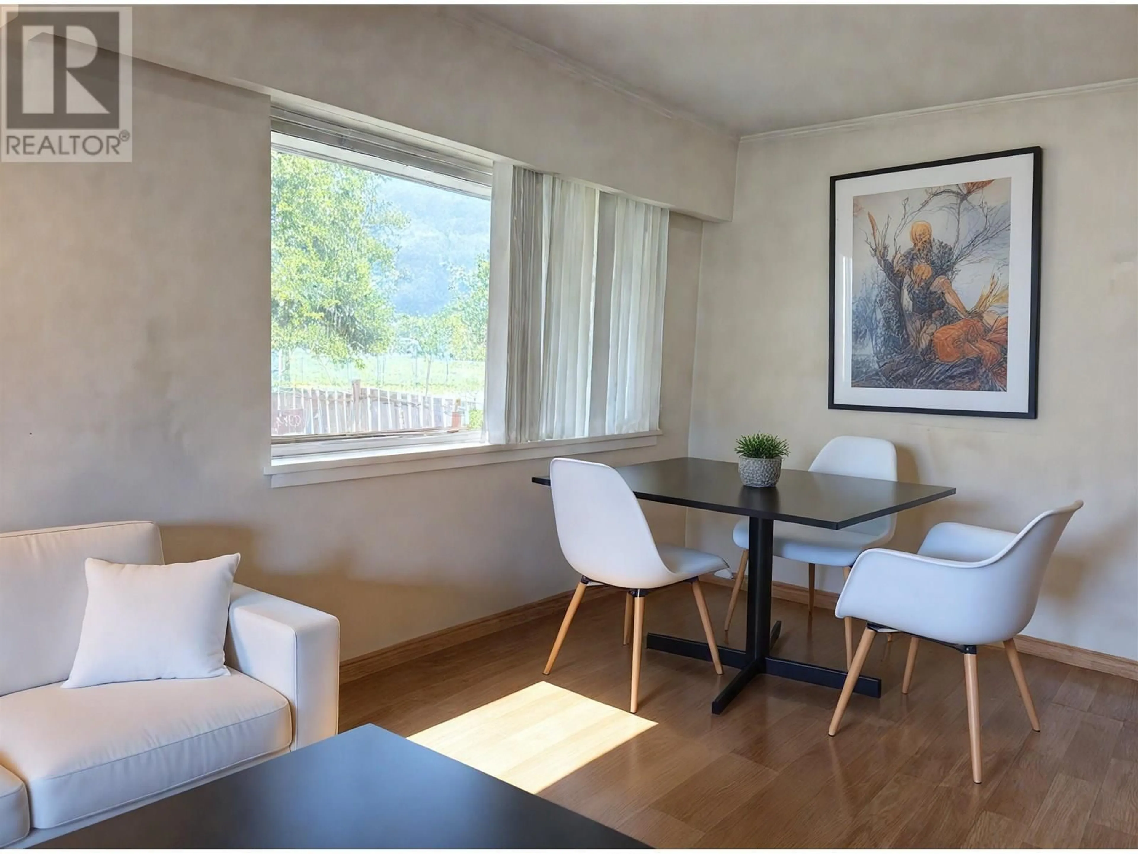 A pic of a room for 2381 OLIVER CRESCENT, Vancouver British Columbia V6L1S6