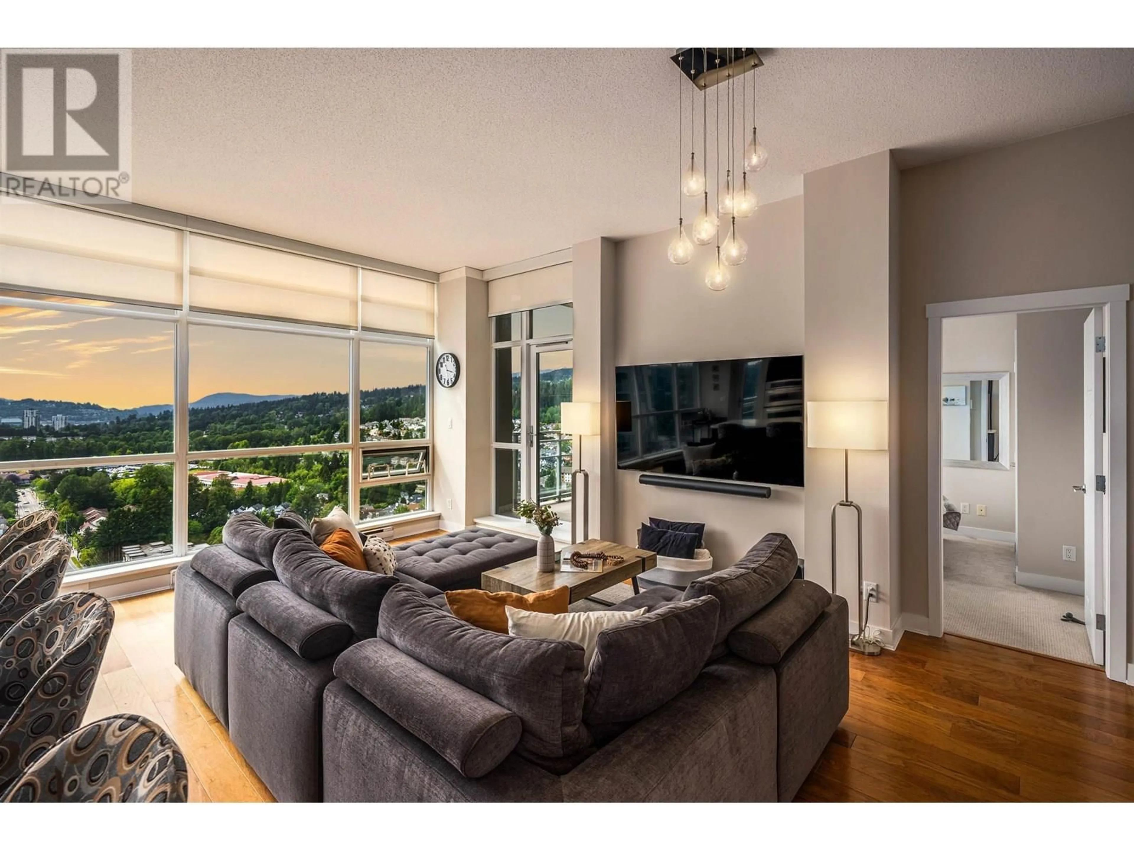 Living room with furniture, unknown for 3401 - 2968 GLEN DRIVE, Coquitlam British Columbia V3B0C4