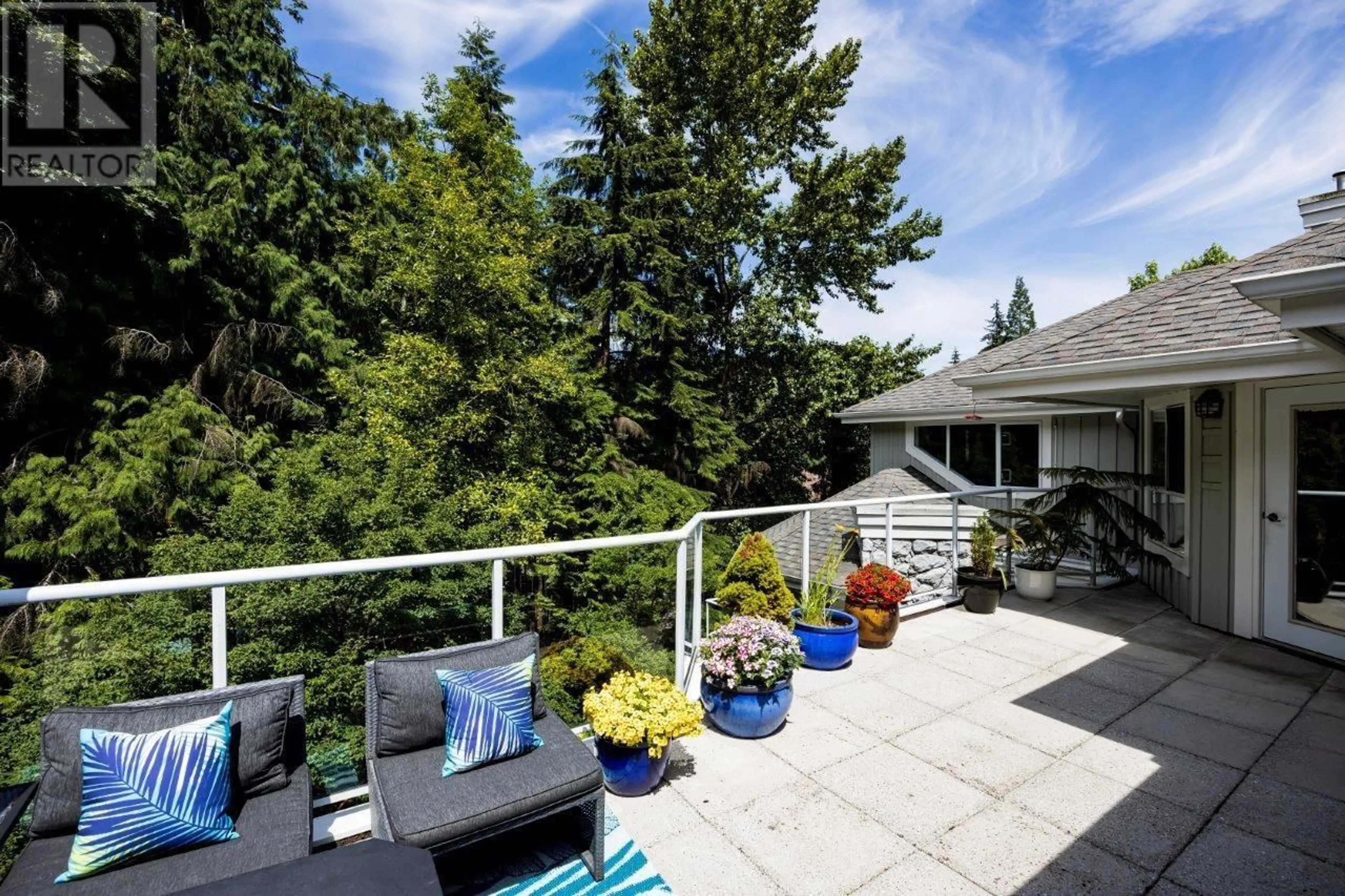 Patio, unknown for 401 - 1283 PARKGATE AVENUE, North Vancouver British Columbia V7H3A3