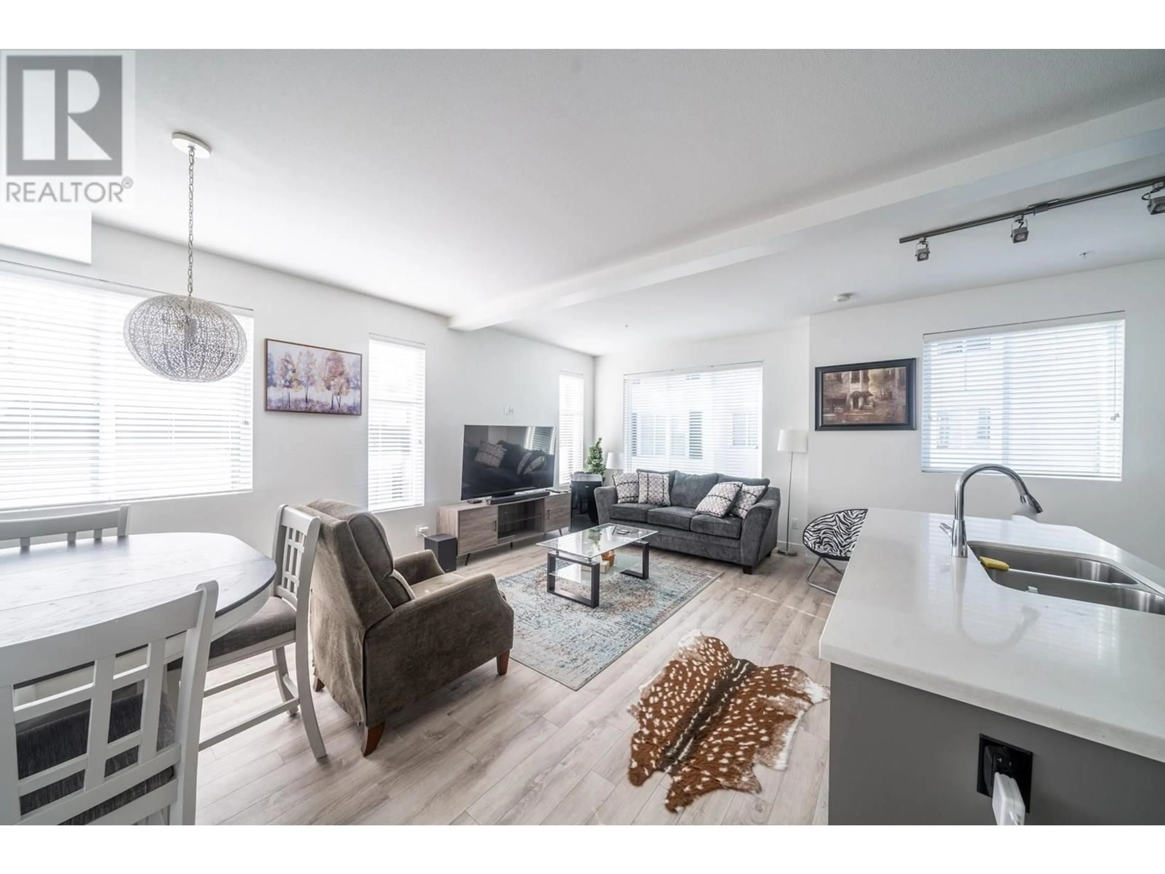 Living room with furniture, unknown for 37 - 11272 240 STREET, Maple Ridge British Columbia V2W0J8