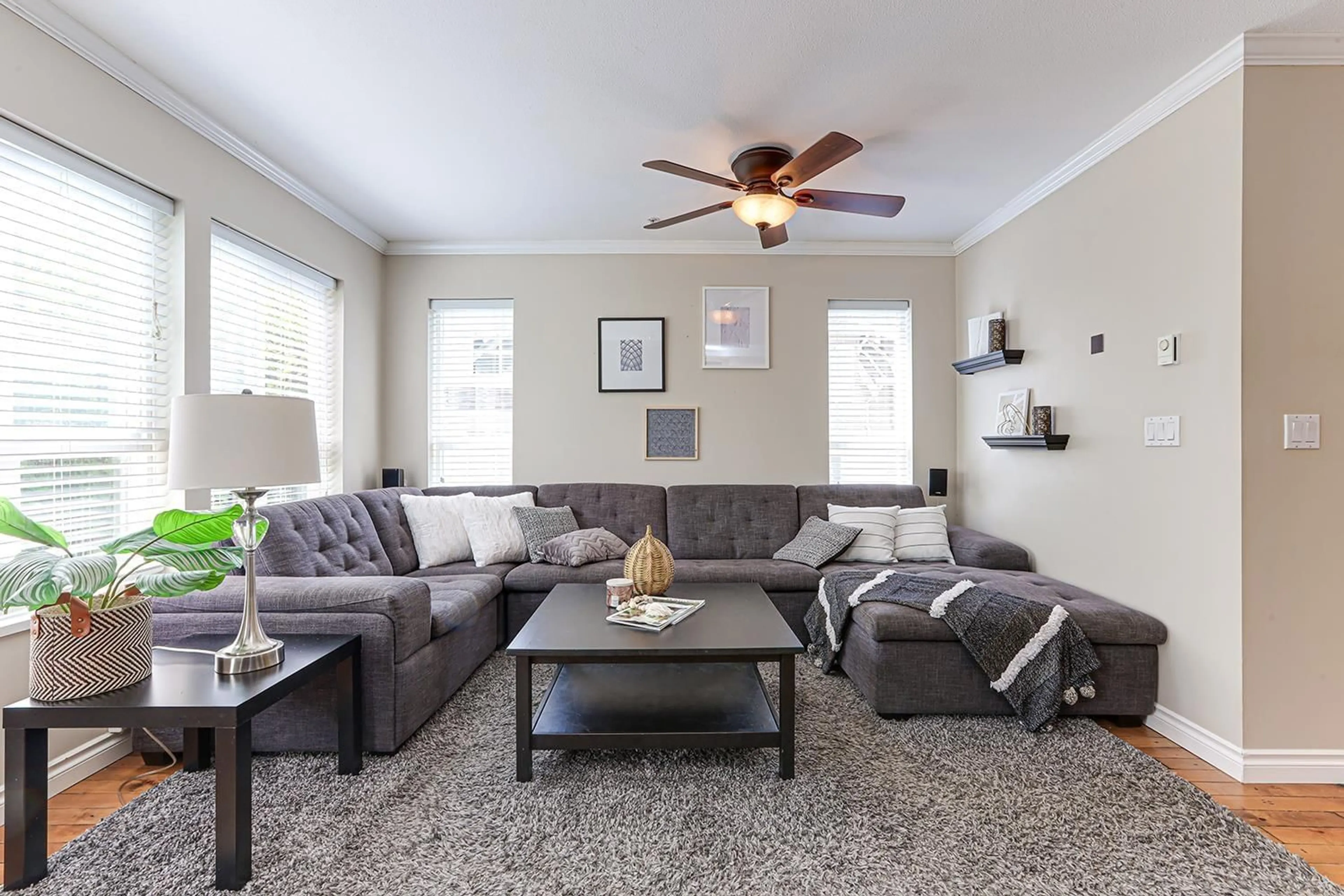 Living room with furniture, unknown for 86 - 8844 208, Langley British Columbia V1M3X7