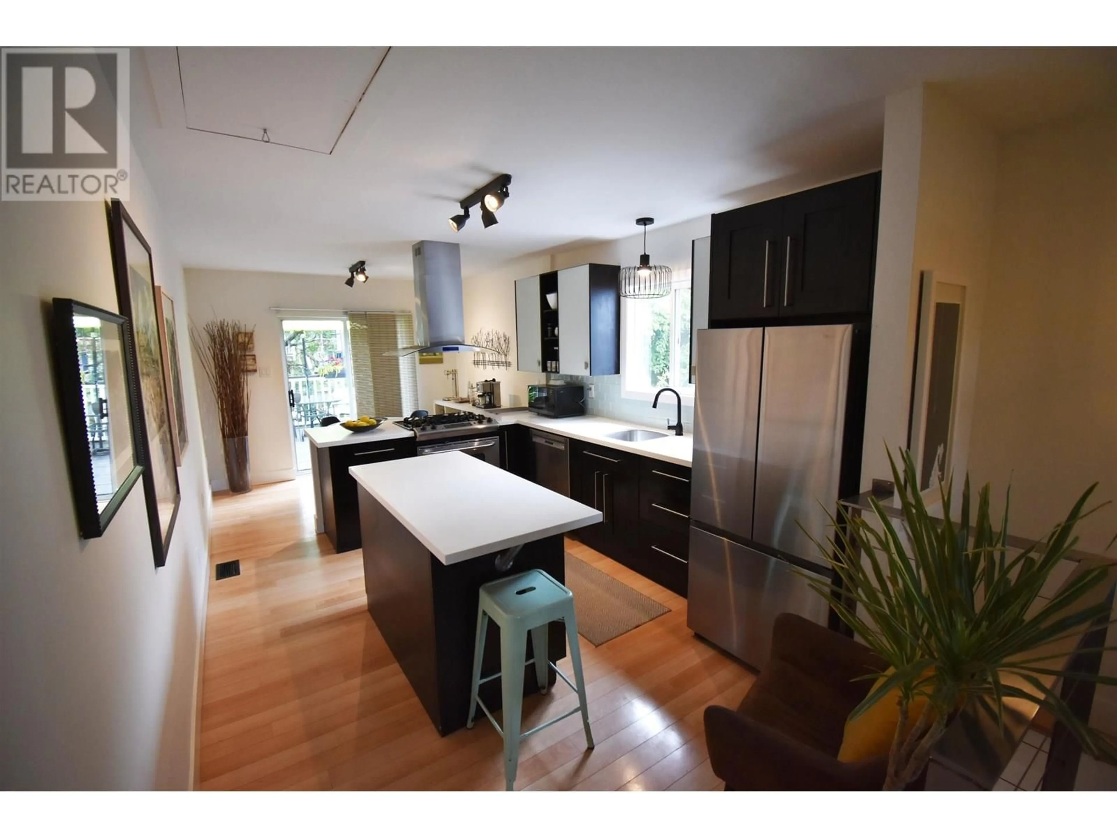 Open concept kitchen, unknown for 1791 4TH AVENUE, Vancouver British Columbia V5N1J9