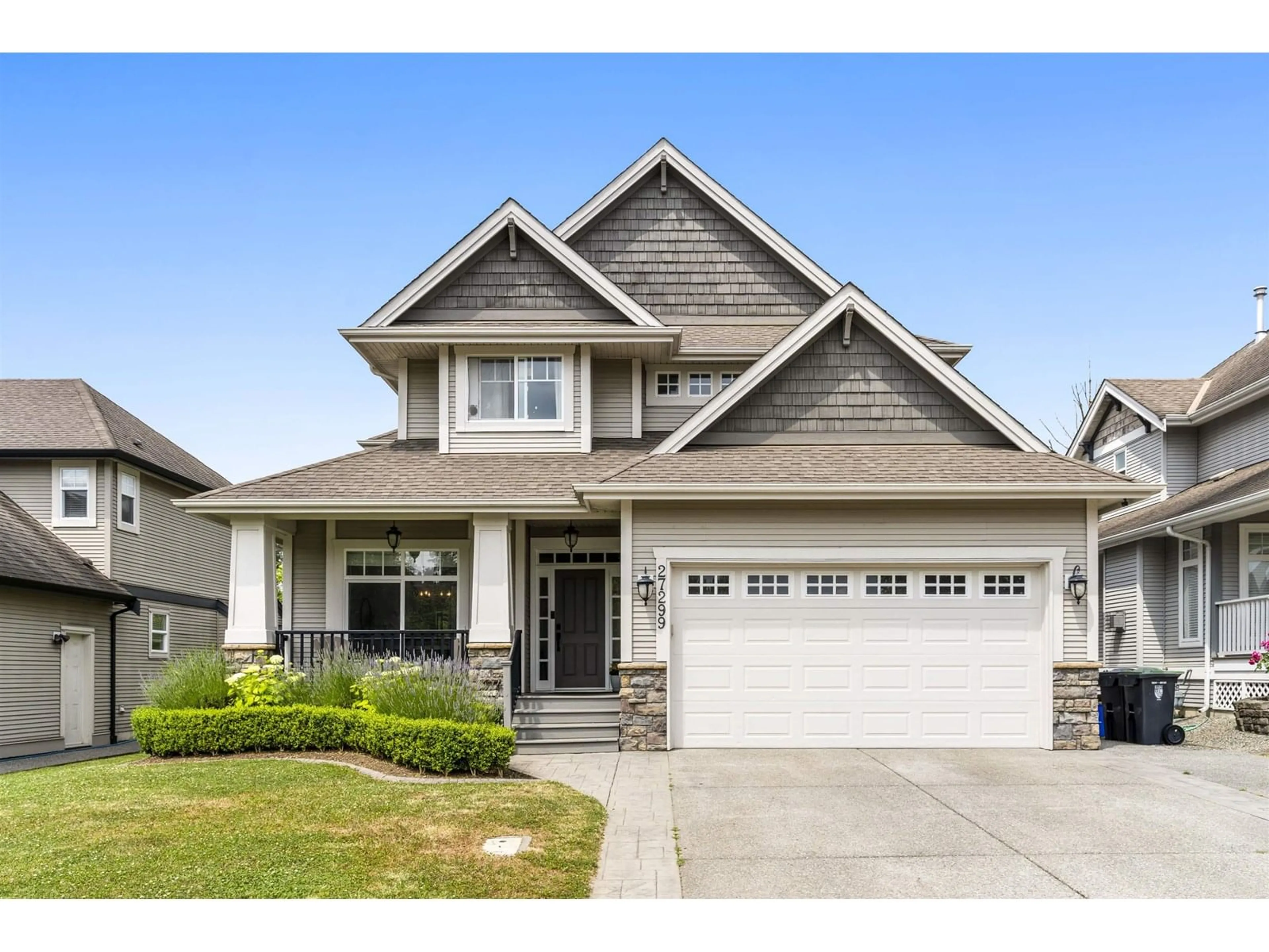 Home with vinyl exterior material, street for 27299 34, Langley British Columbia V4W4A6