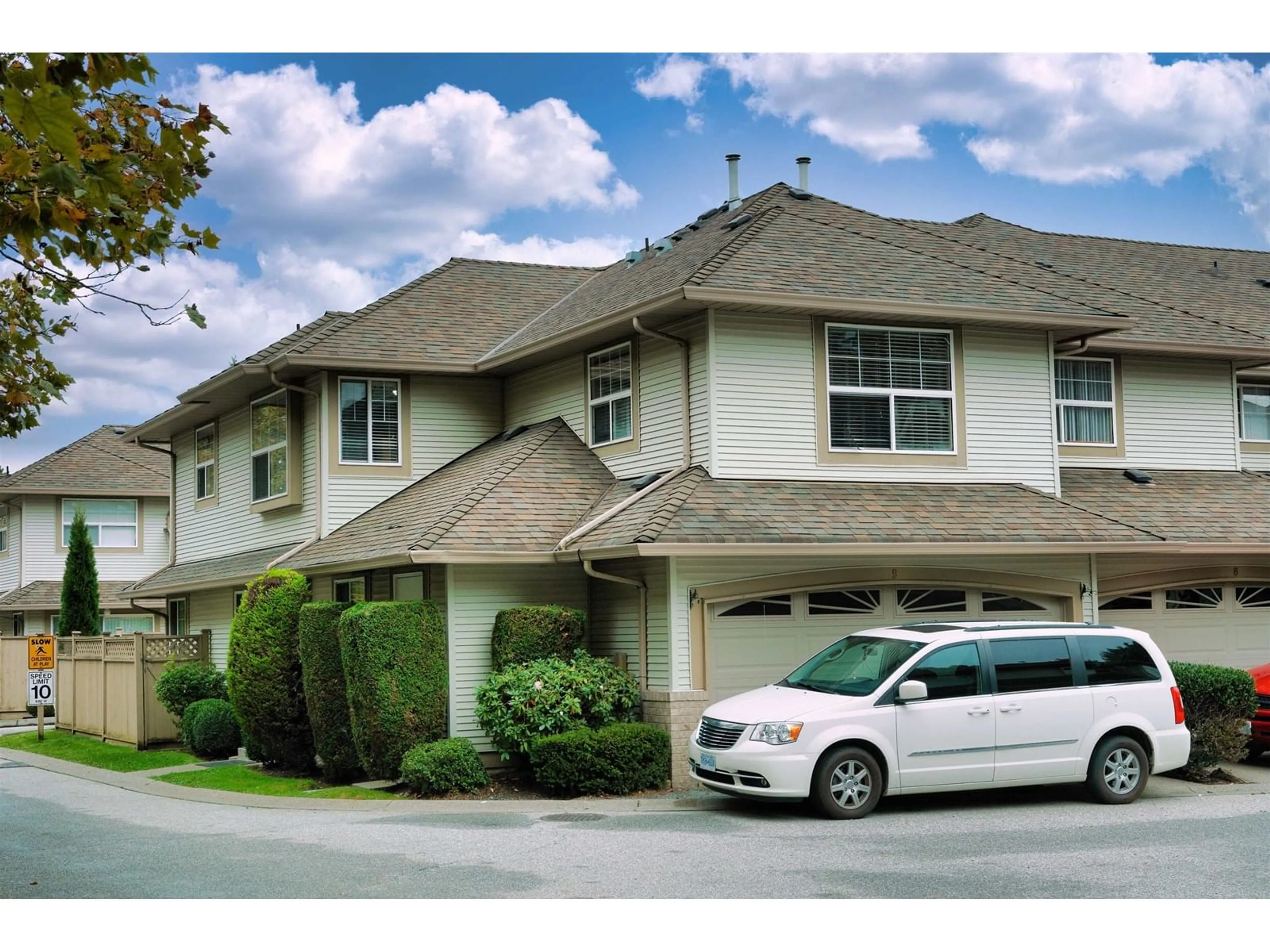 Home with vinyl exterior material, street for 9 - 12165 75, Surrey British Columbia V3W0W7