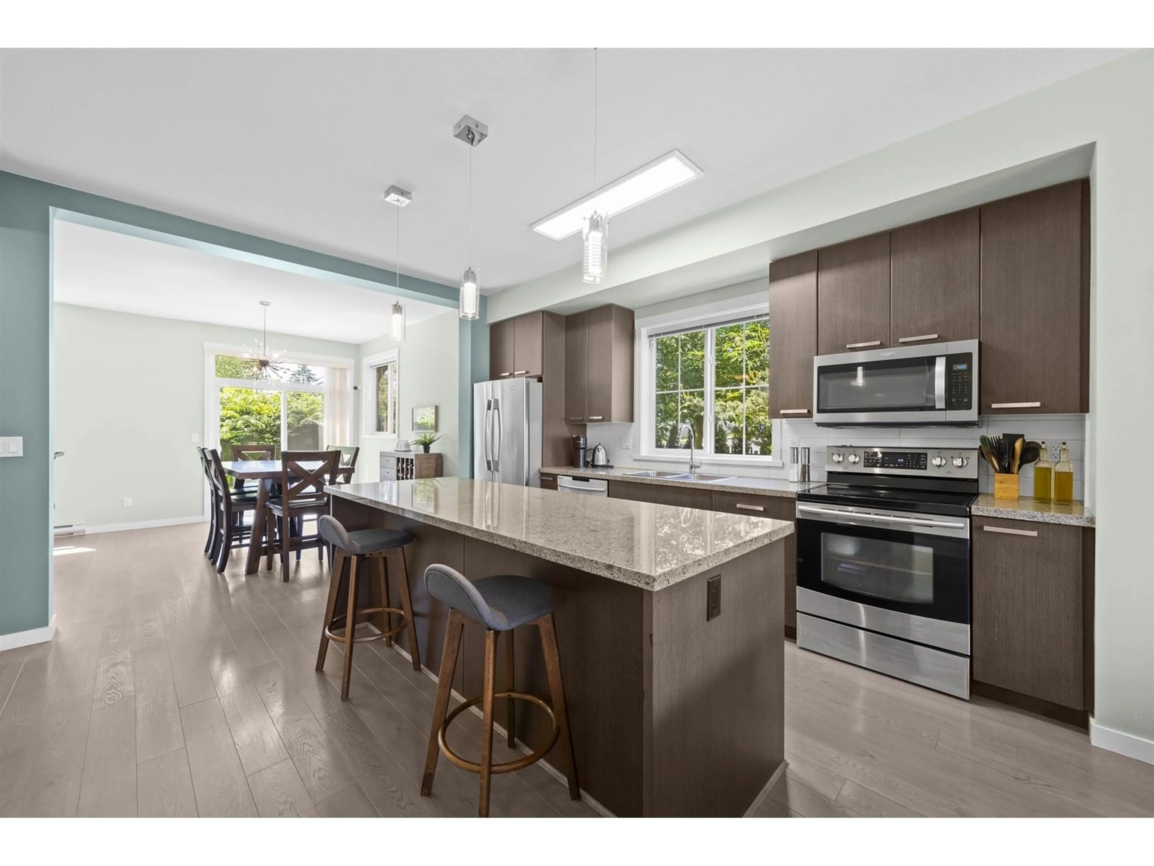 Open concept kitchen, ceramic/tile floor for 83 - 14838 61, Surrey British Columbia V3S2P3