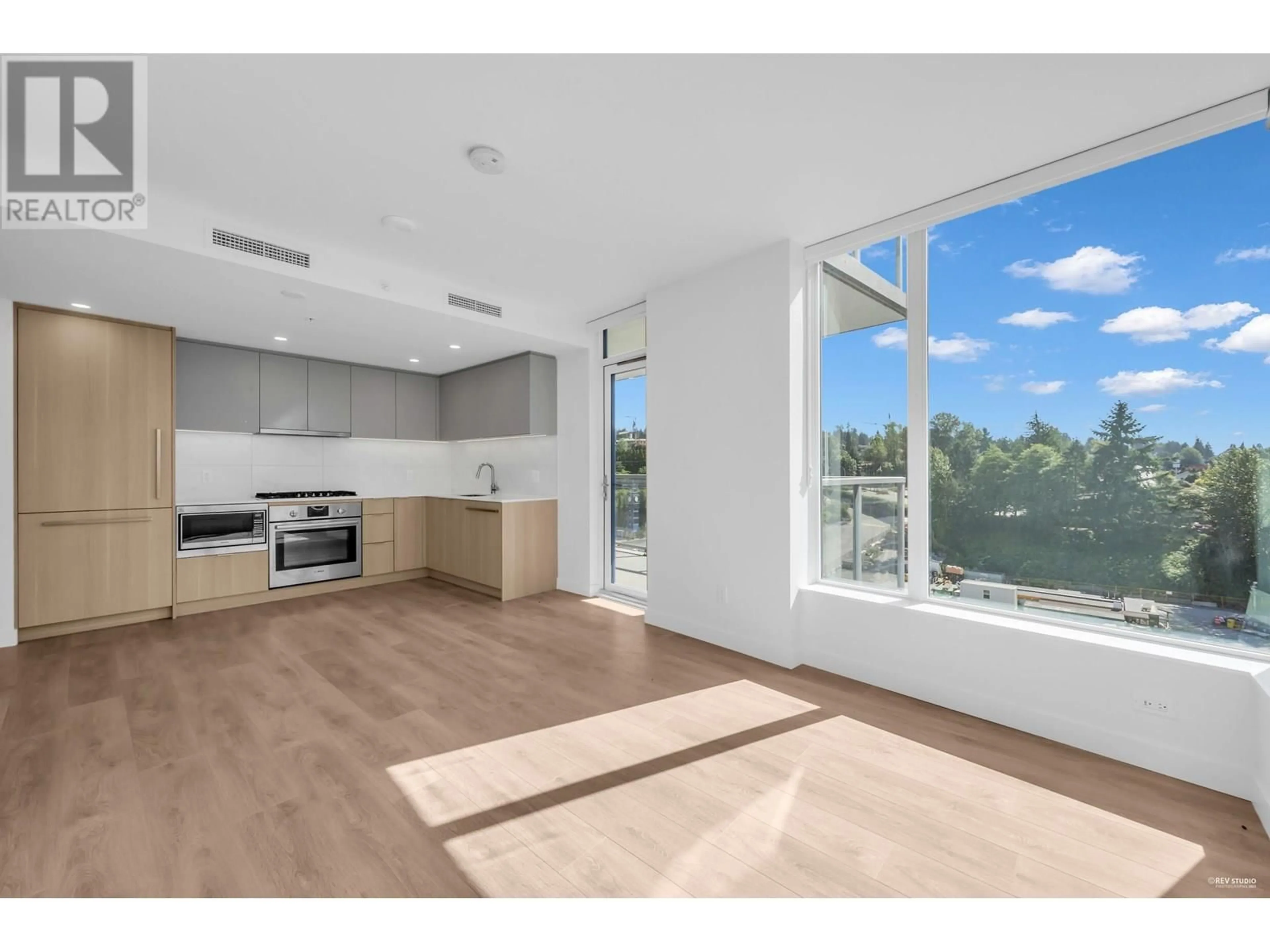 Open concept kitchen, unknown for 704 - 318 ALDERSON AVENUE, Coquitlam British Columbia V3K0J1