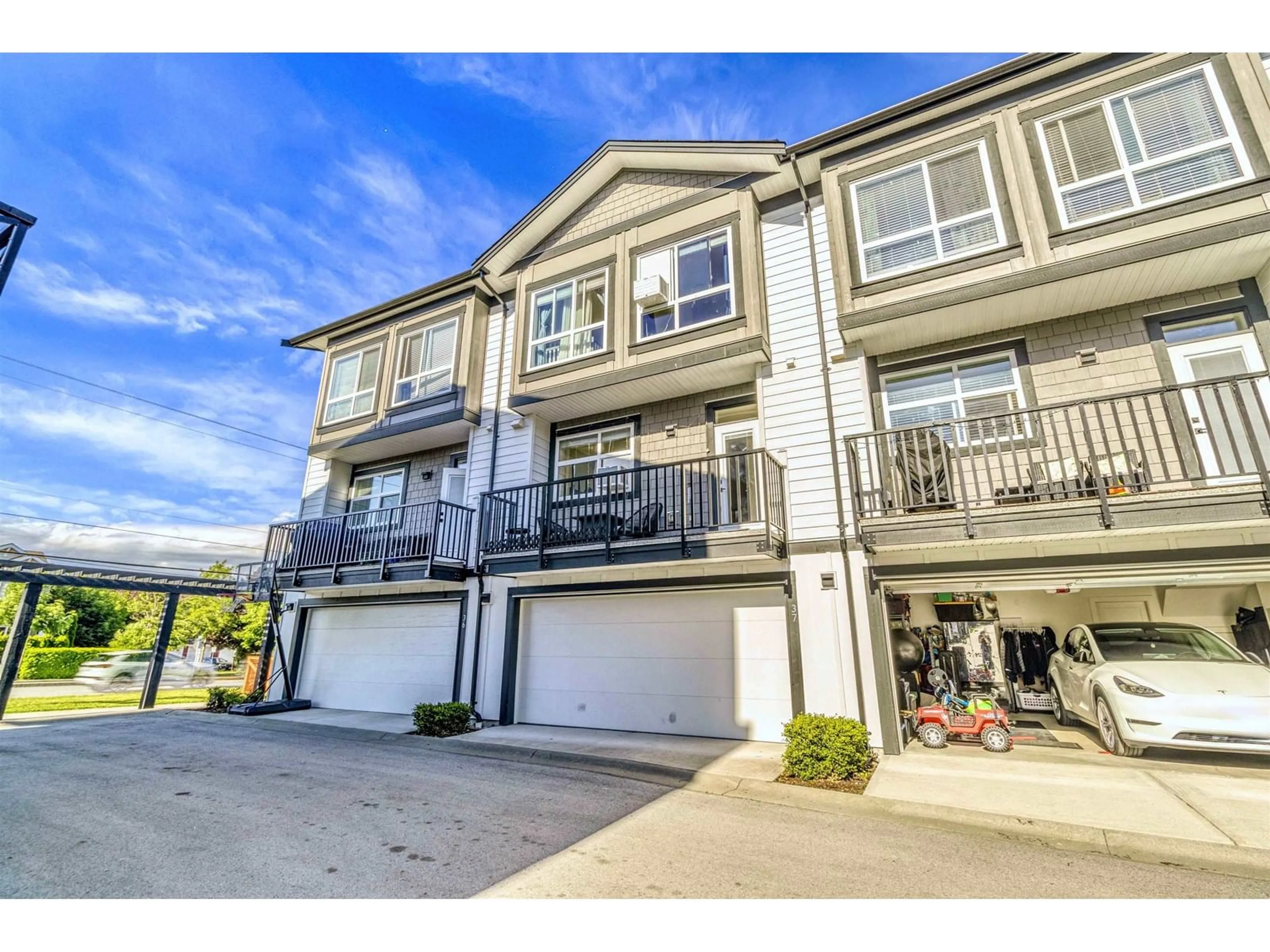 Unknown for 37 - 19255 ALOHA DRIVE, Surrey British Columbia V4N6T8