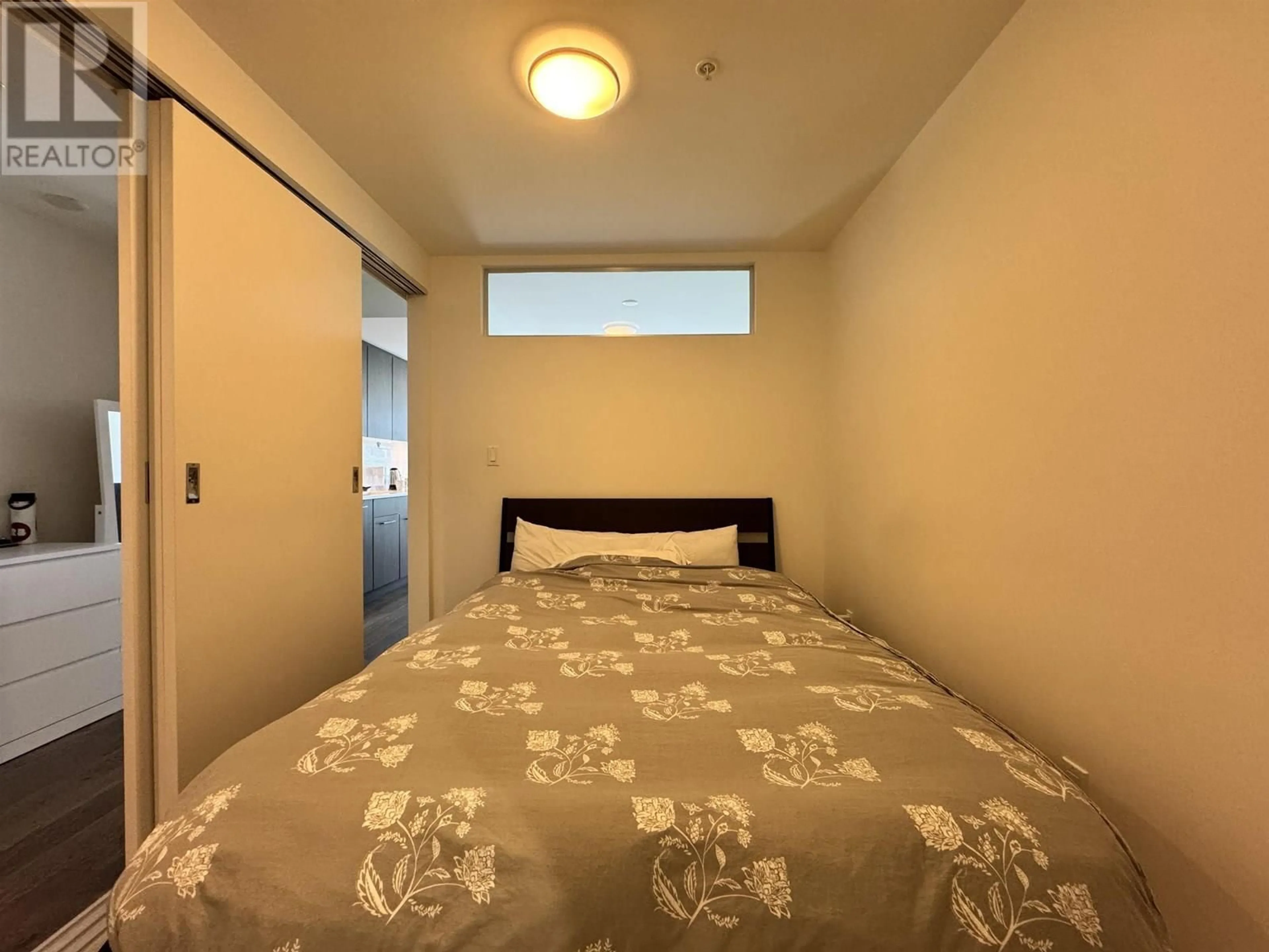 Bedroom with bed, unknown for 210 - 9060 UNIVERSITY CRESCENT, Burnaby British Columbia V5A0E1