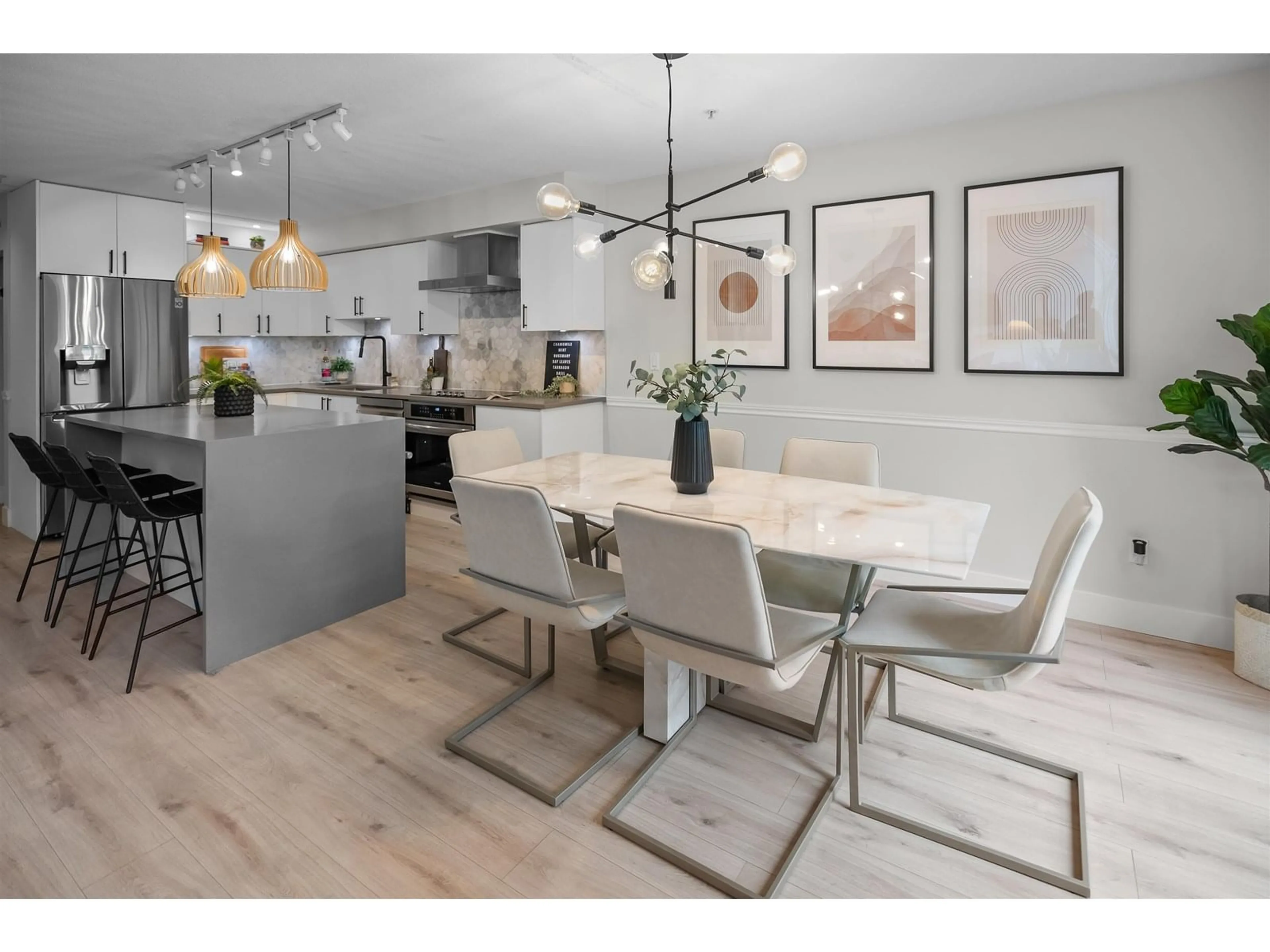 Open concept kitchen, ceramic/tile floor for 59 - 20881 87, Langley British Columbia V1M3X1