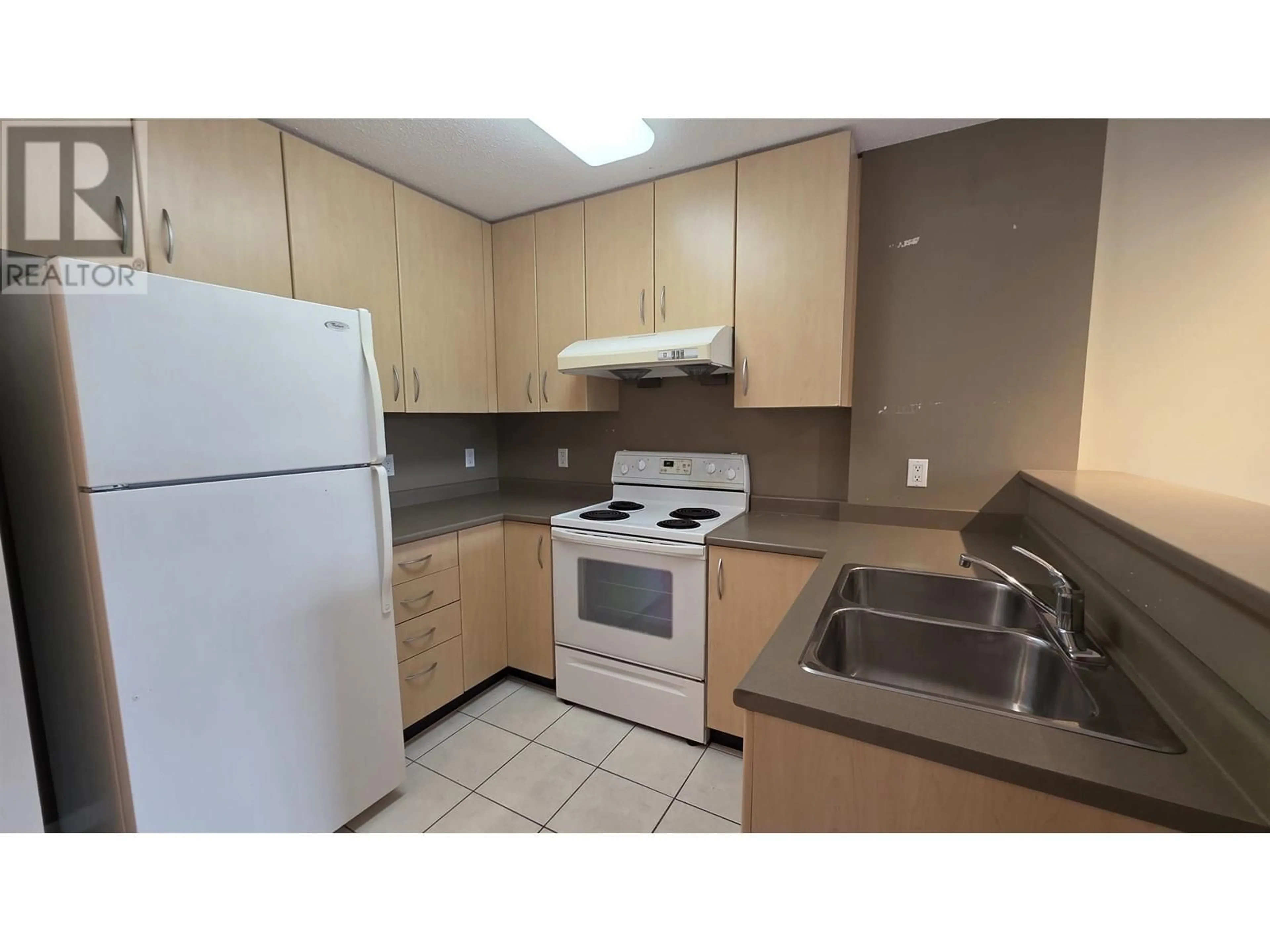 Standard kitchen, unknown for 317 - 3663 CROWLEY DRIVE, Vancouver British Columbia V5R6H4