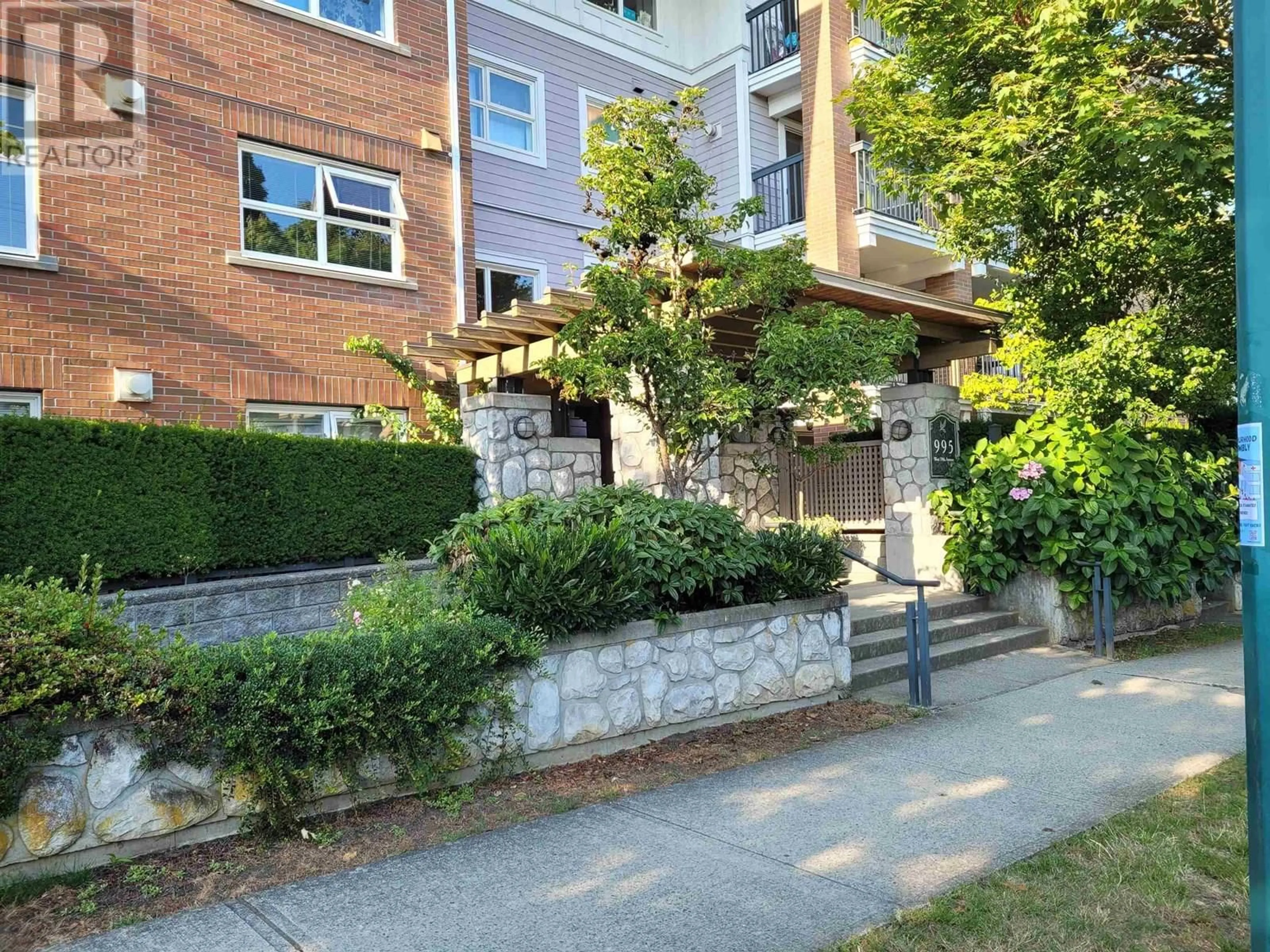 Patio, street for 401 - 995 59TH AVENUE, Vancouver British Columbia V6P6Z2