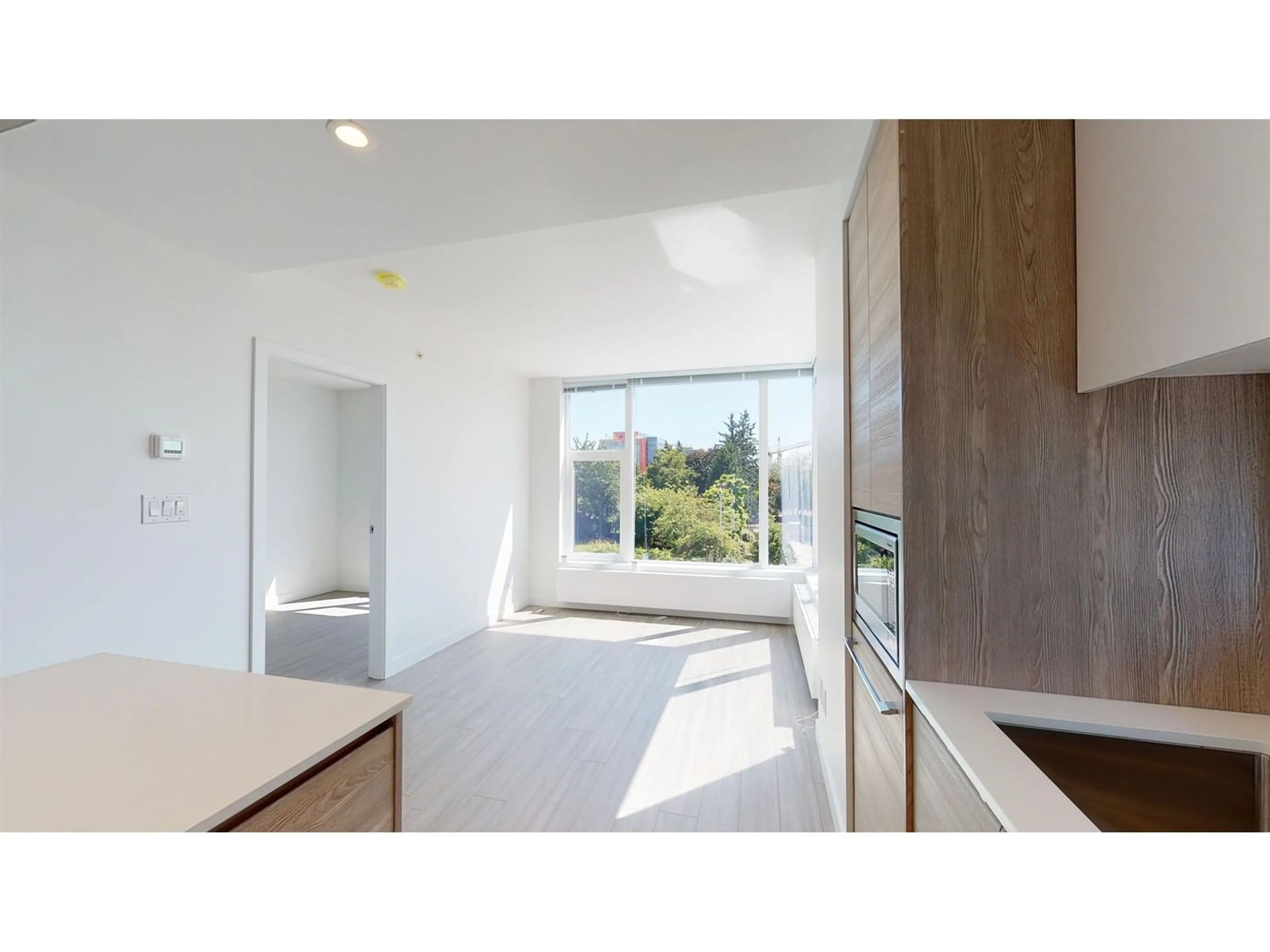 Unknown for 303 - 13655 FRASER, Surrey British Columbia V3T0P8