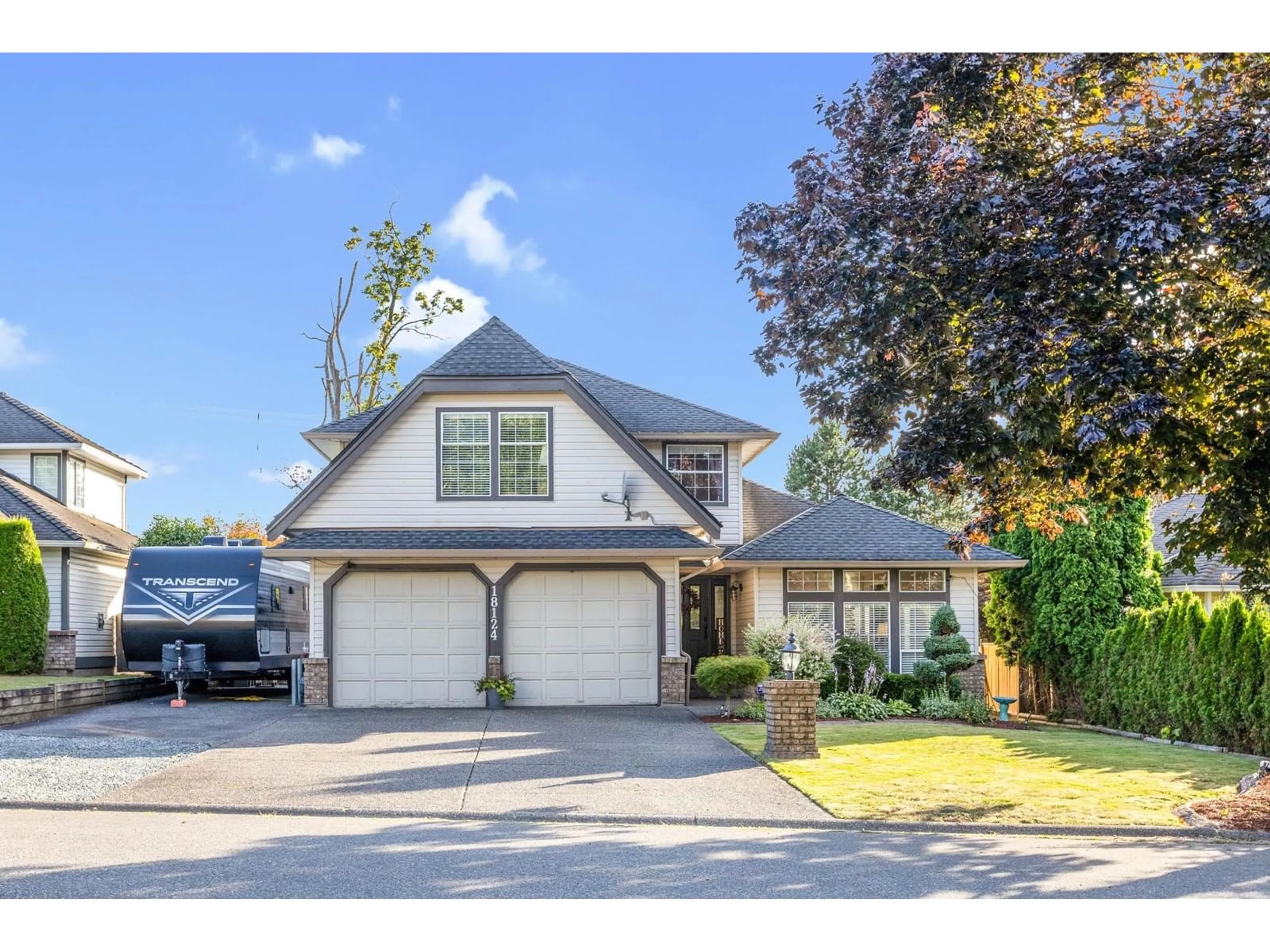 Home with vinyl exterior material, street for 18124 CLAYTONWOOD, Surrey British Columbia V3S7T5