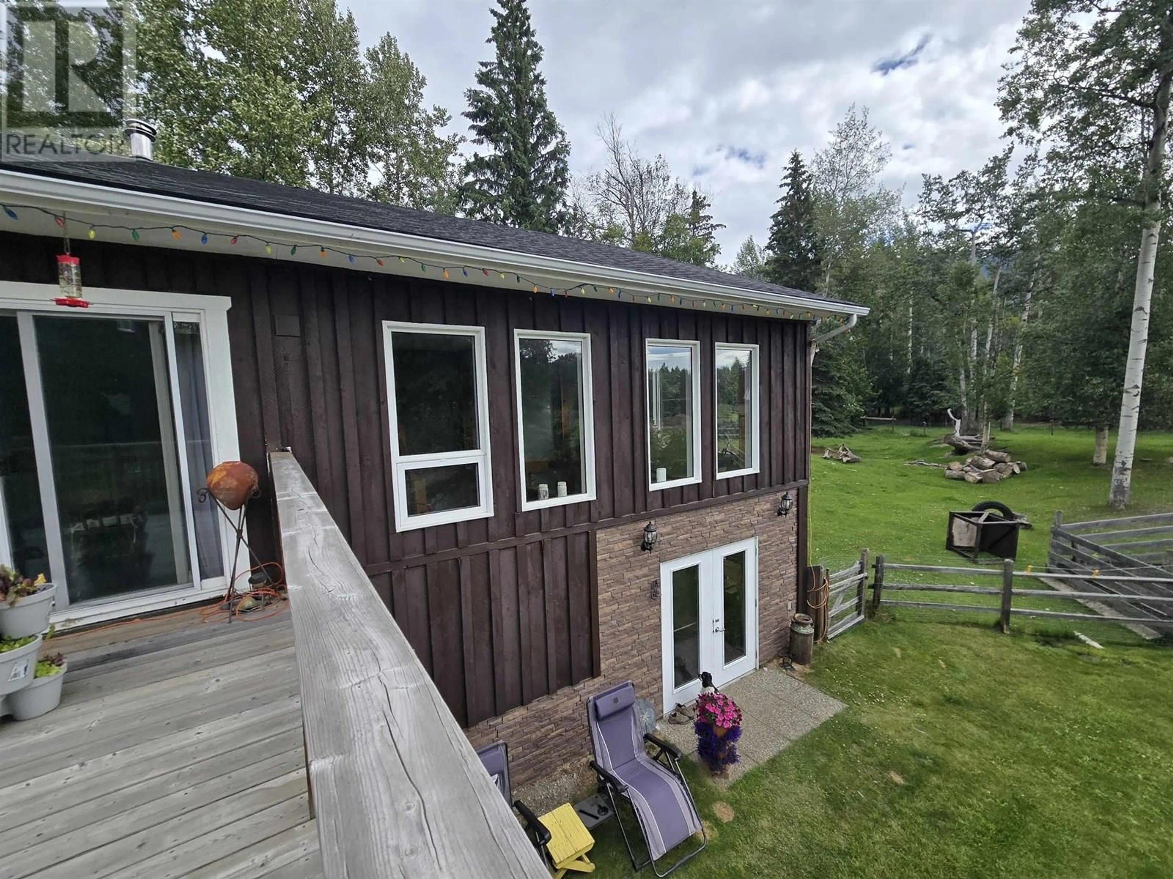 A pic from outside/outdoor area/front of a property/back of a property/a pic from drone, unknown for 1350 DYKE ROAD, McBride British Columbia V0J2E0