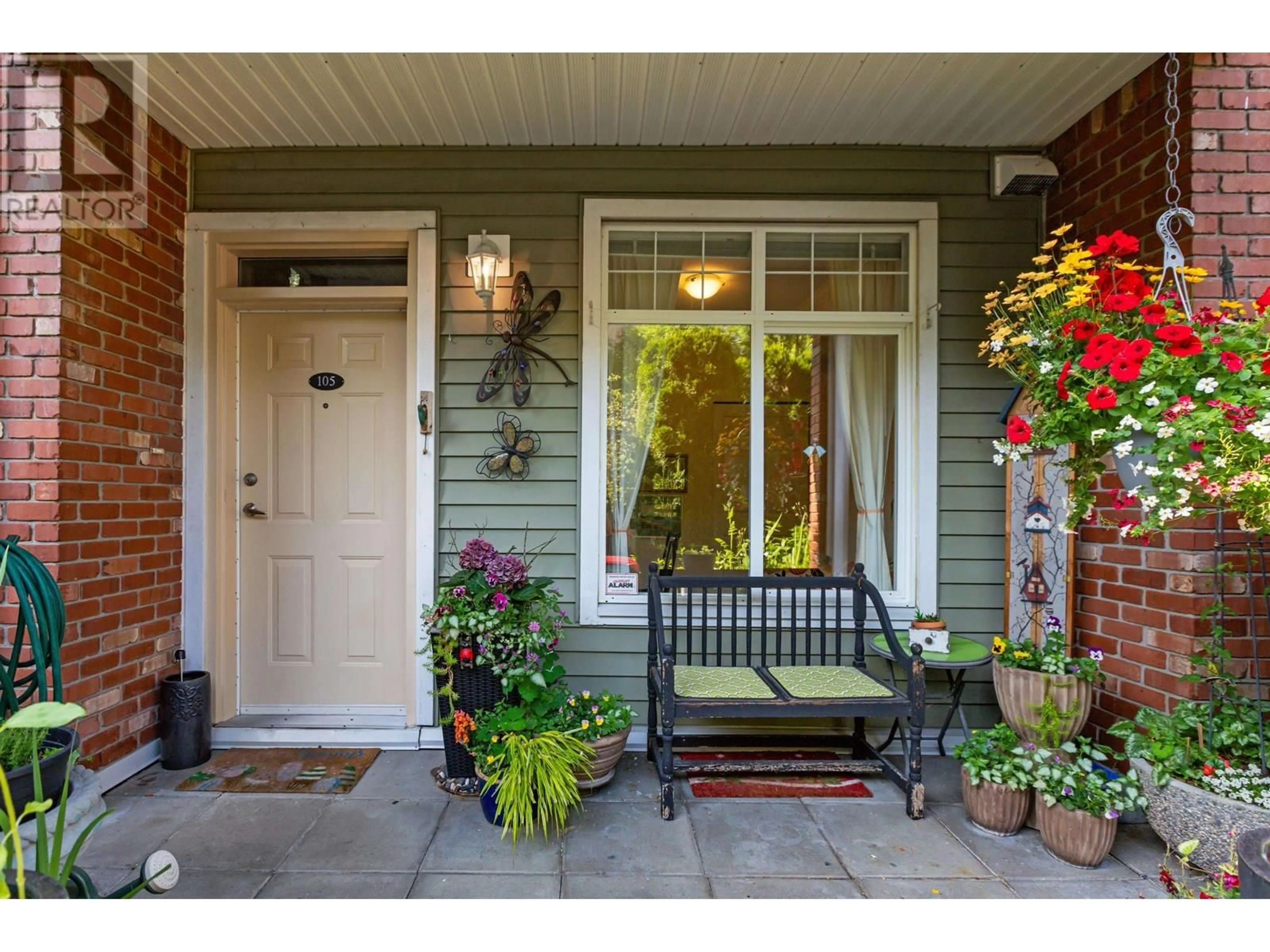 Indoor entryway for 105 - 1567 GRANT AVENUE, Port Coquitlam British Columbia V3B1P1