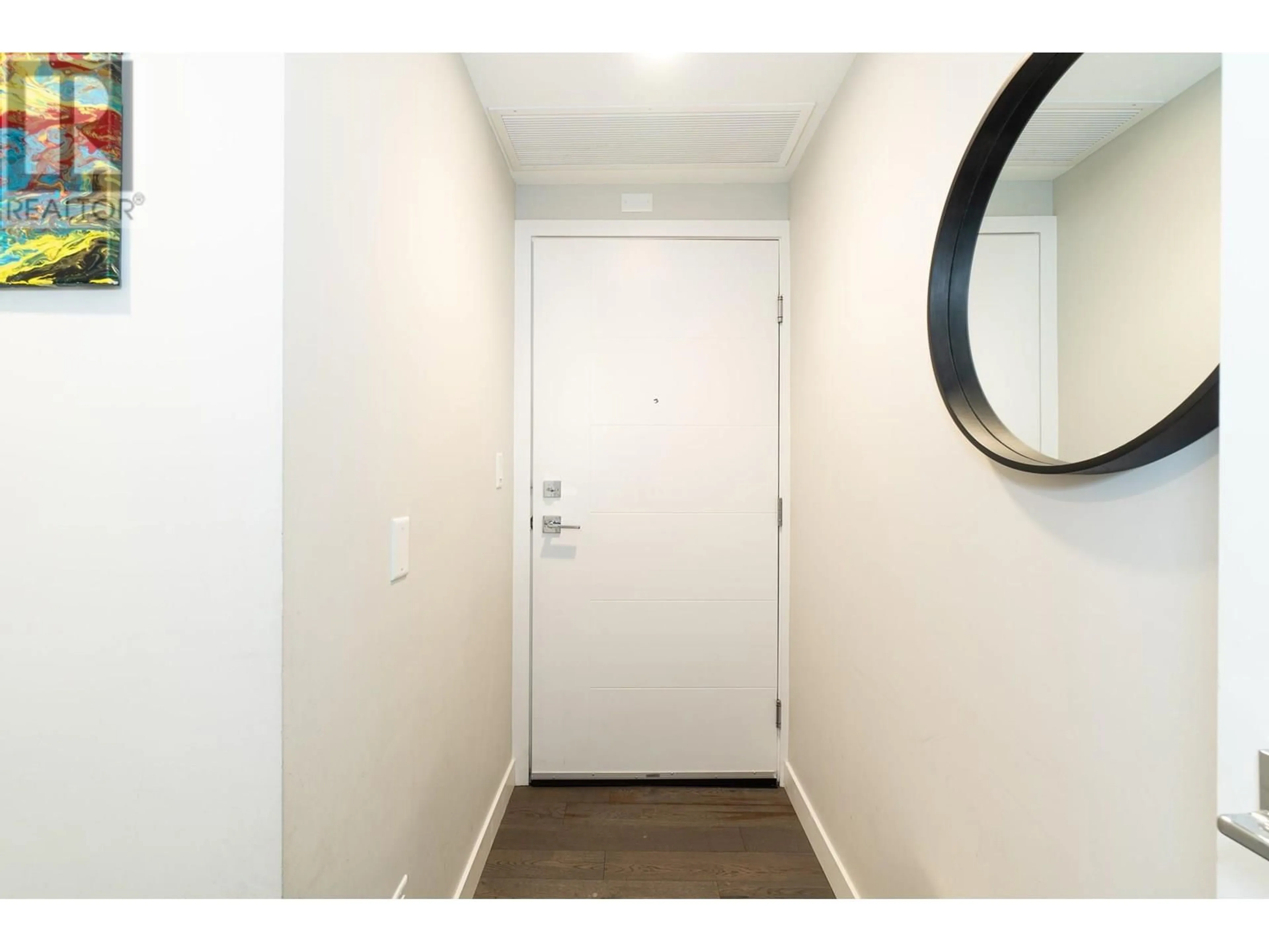 Indoor entryway for 205 - 5033 CAMBIE STREET, Vancouver British Columbia V5Z0H6