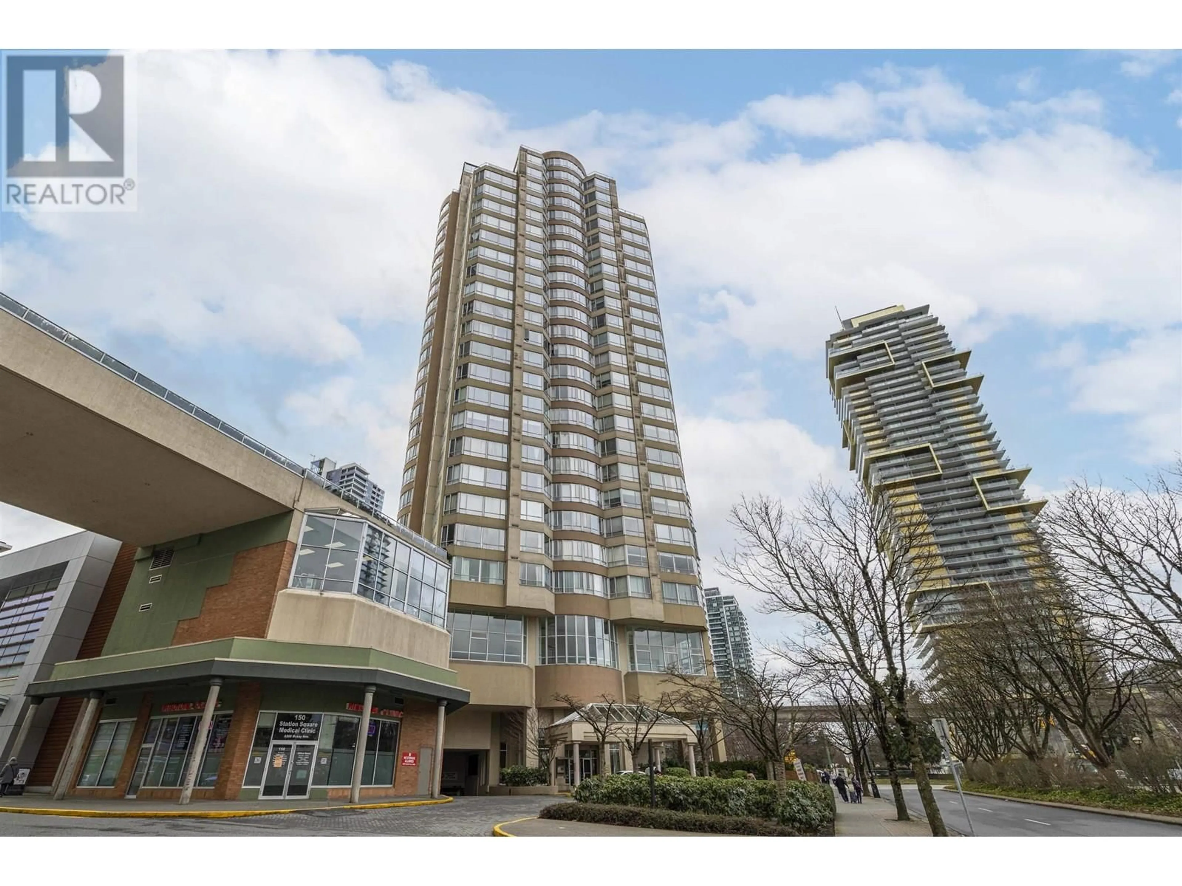 Unknown for 404 - 6240 MCKAY AVENUE, Burnaby British Columbia V5H4L8