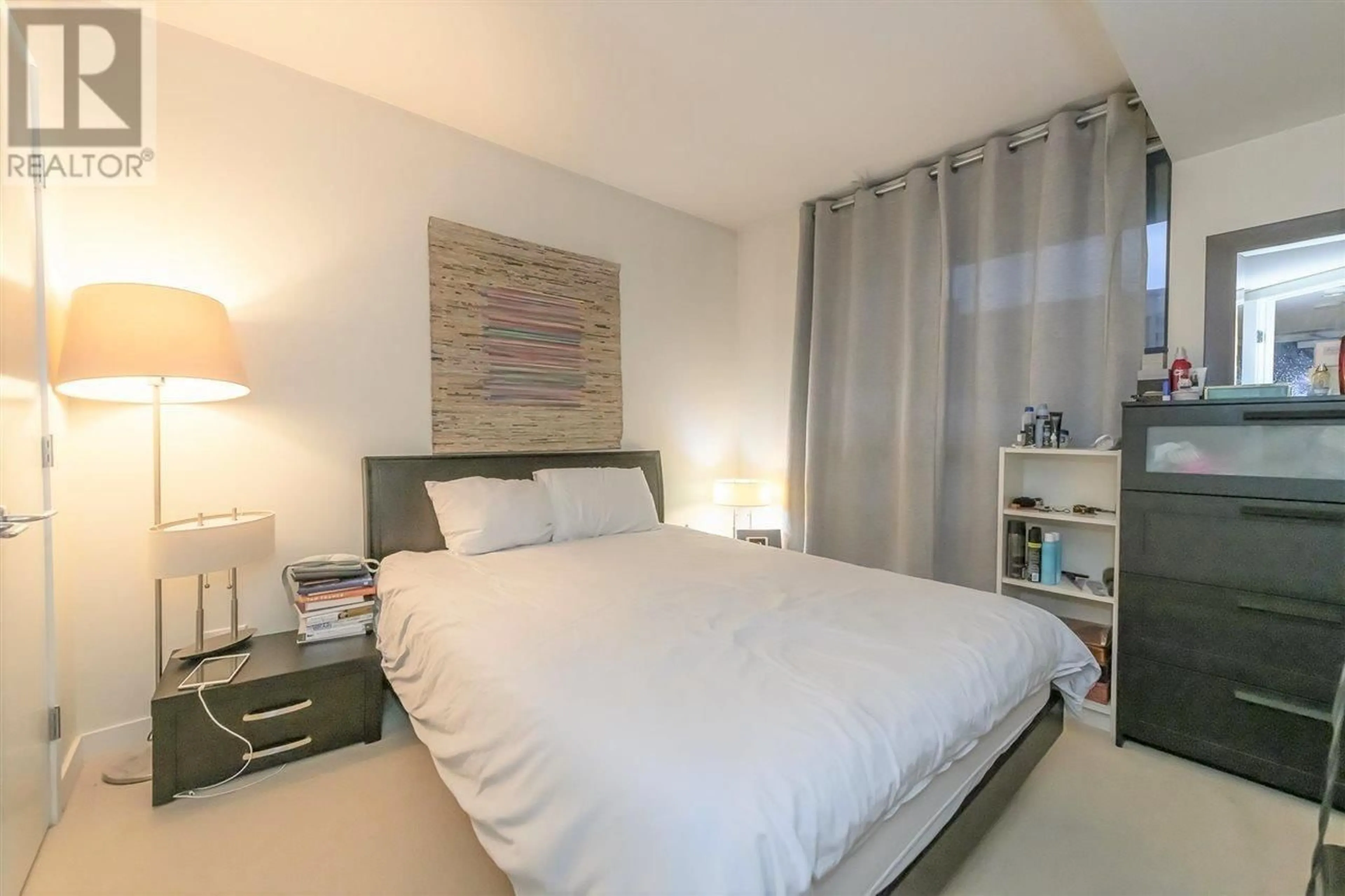 Bedroom with bed, unknown for 803 - 788 RICHARDS STREET, Vancouver British Columbia V6B0C7
