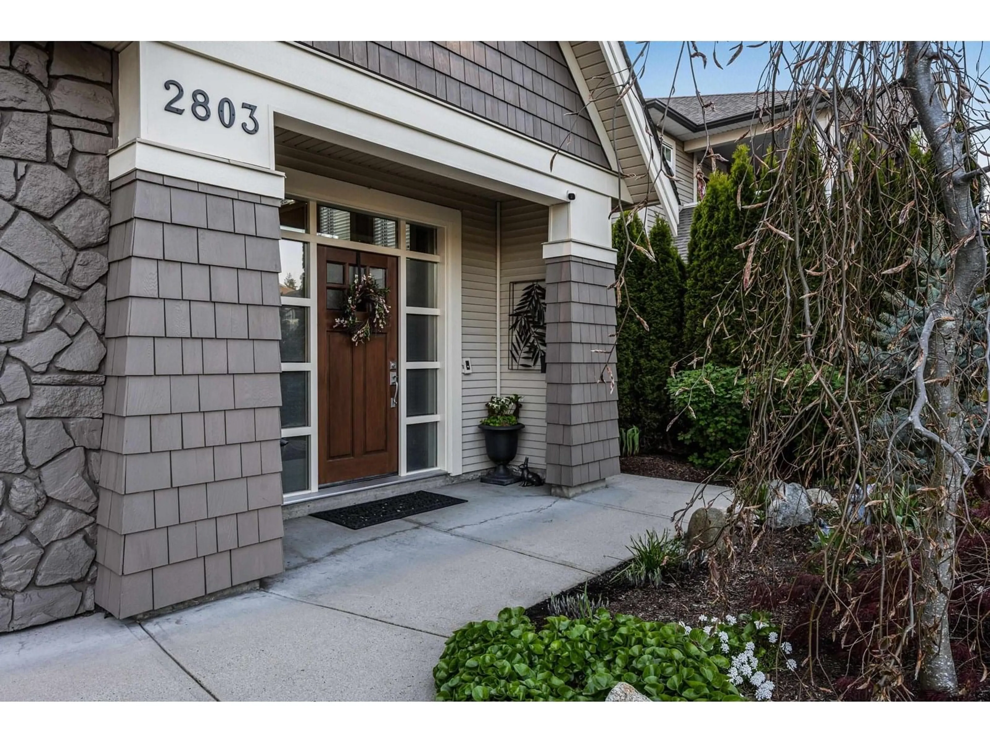 Indoor entryway for 2803 BRISTOL, Abbotsford British Columbia V2S8N6