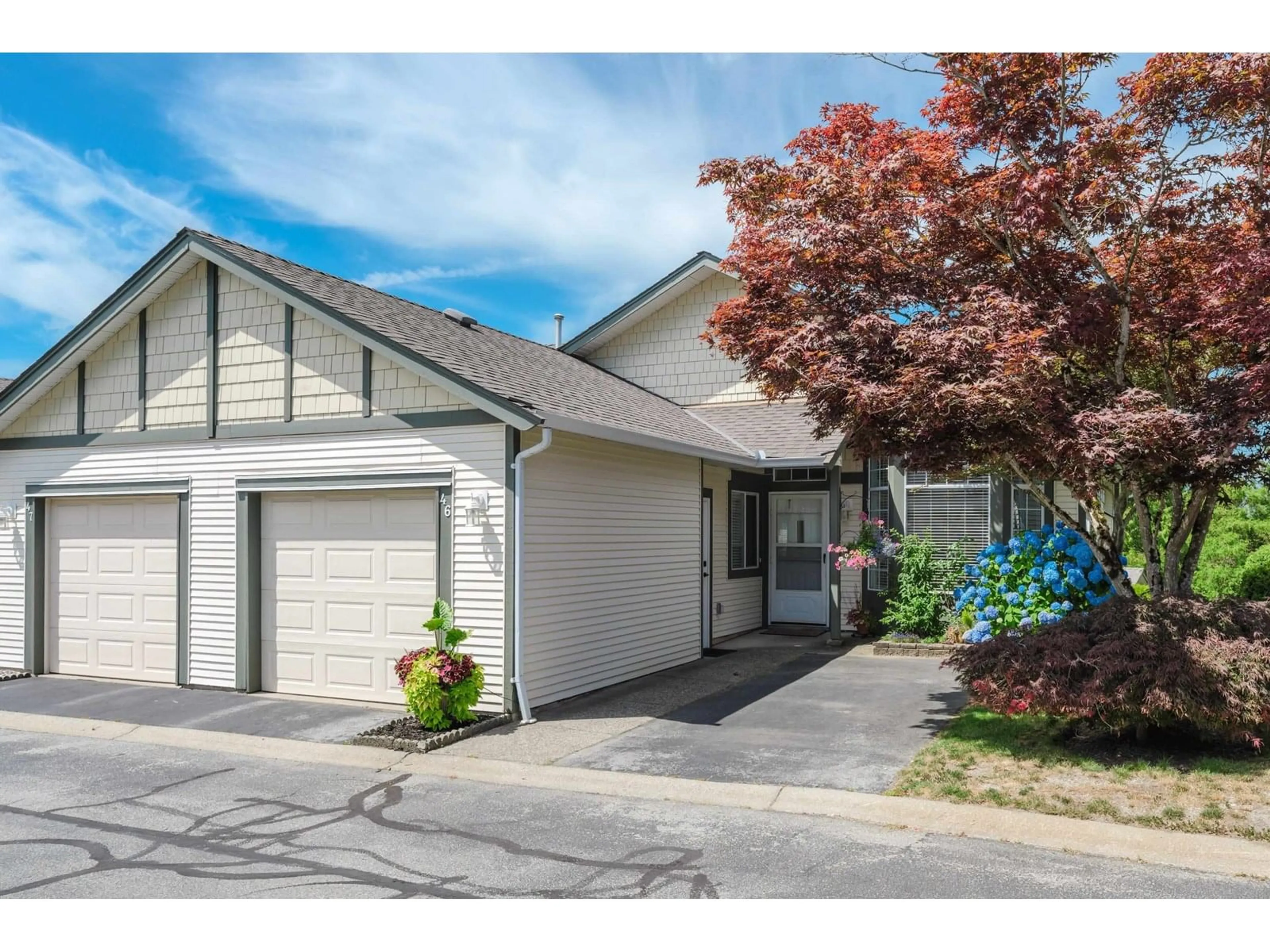 Home with vinyl exterior material, street for 46 - 9012 WALNUT GROVE, Langley British Columbia V1M2K3