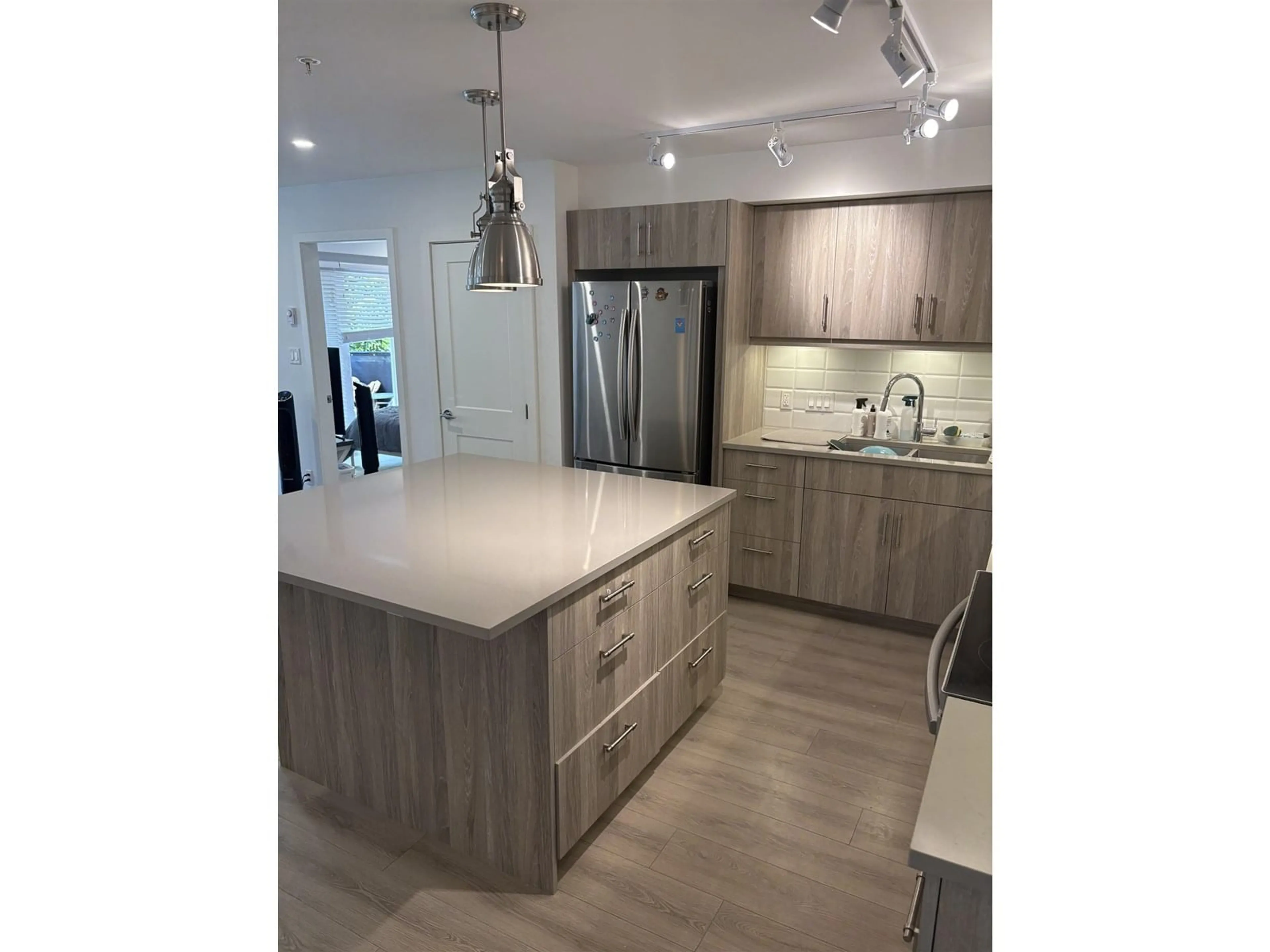 Unknown for 268 - 27358 32, Langley British Columbia V4W3M5