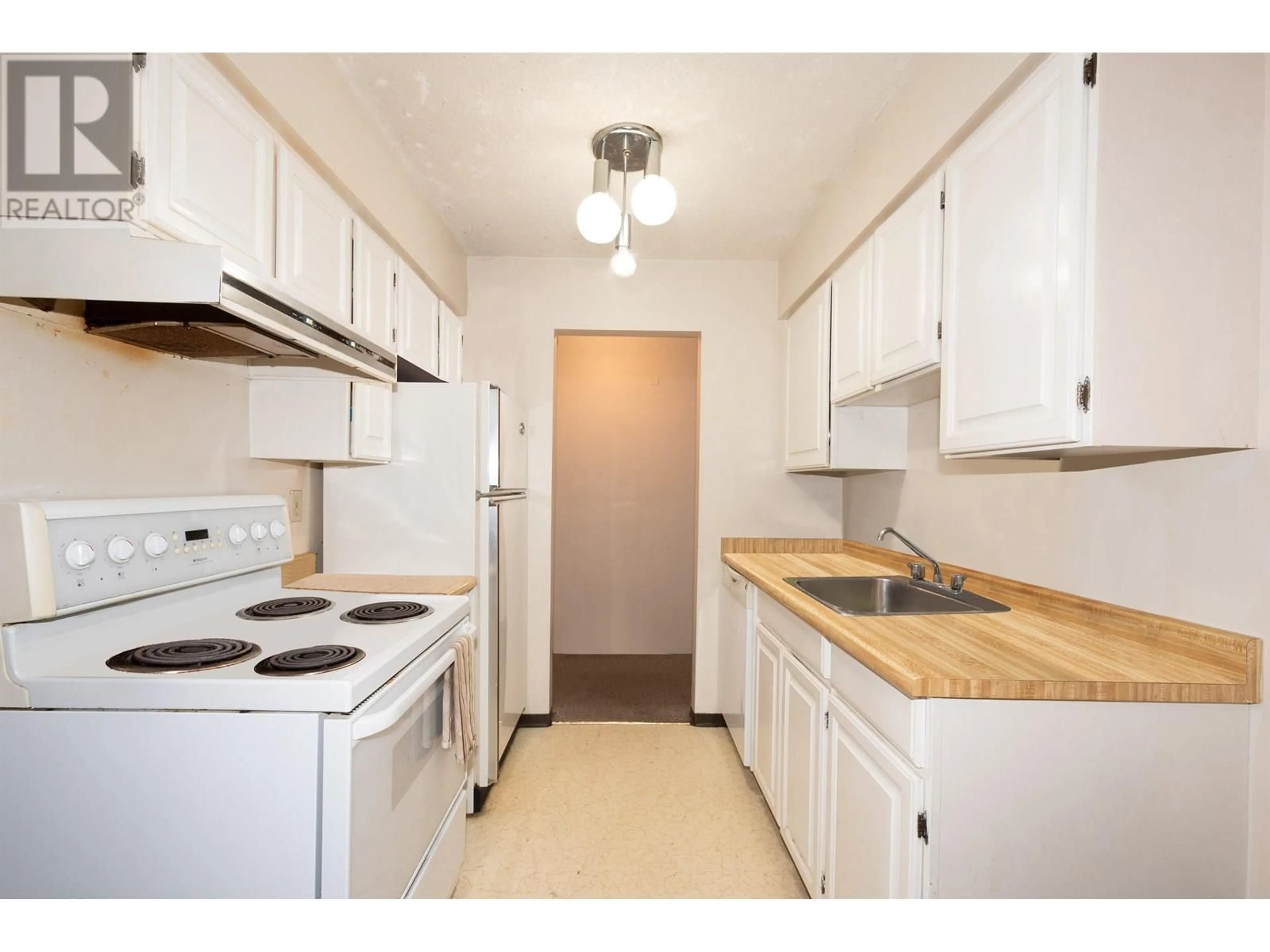 Standard kitchen, unknown for 305 - 3680 7TH AVENUE, Vancouver British Columbia V6R1W4