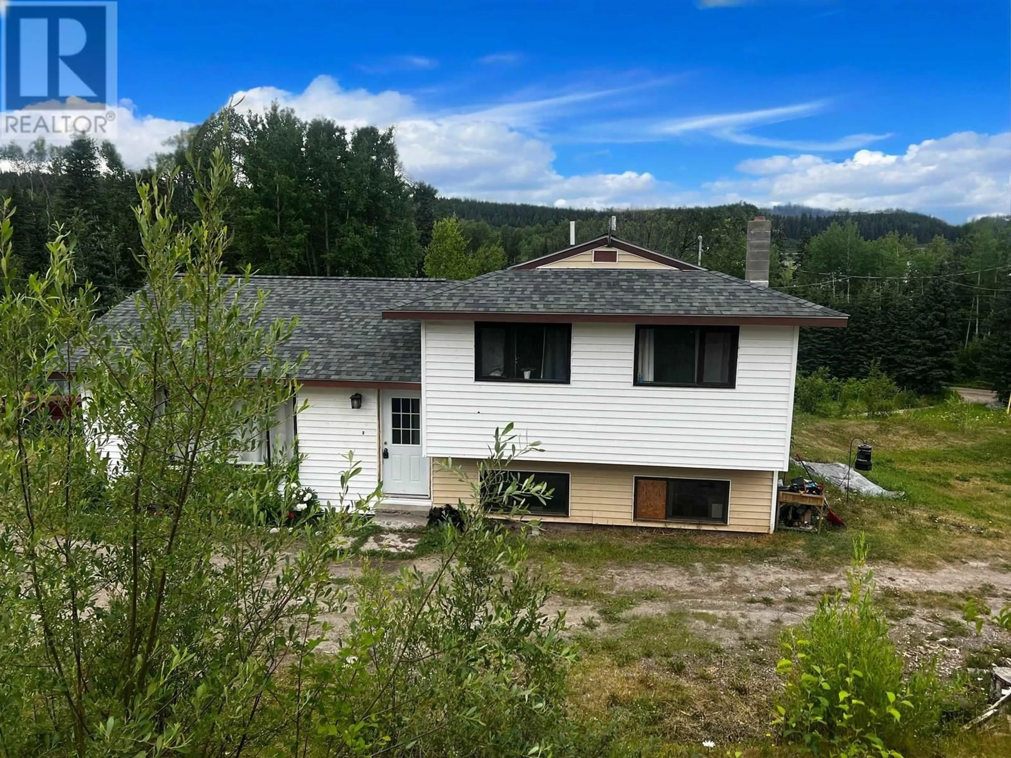 A pic from outside/outdoor area/front of a property/back of a property/a pic from drone, building for 10897 BAYVIEW ROAD, Fraser Lake British Columbia V0J1S0