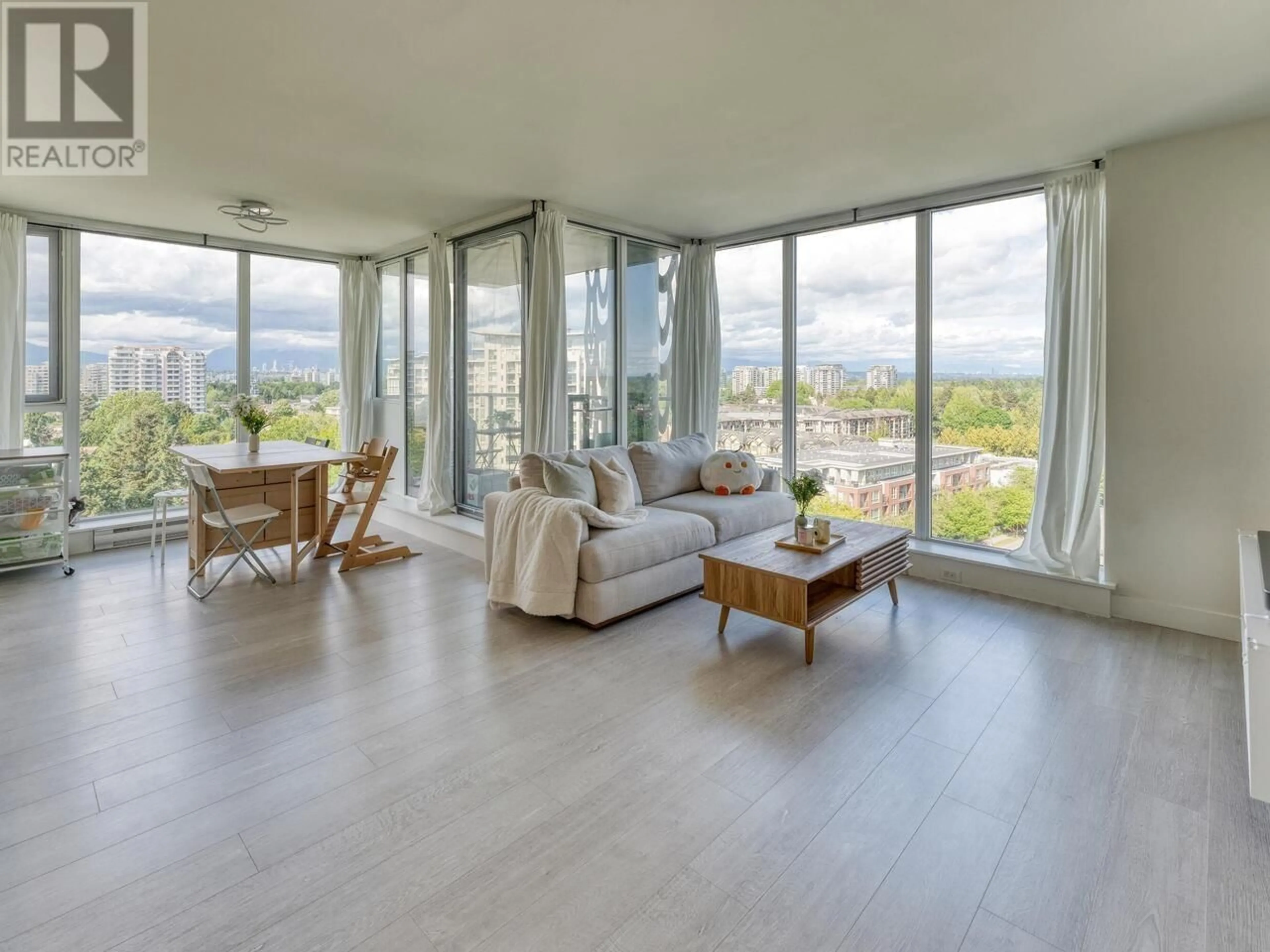 Living room with furniture, unknown for 1509 - 8288 GRANVILLE AVENUE, Richmond British Columbia V6Y0H6