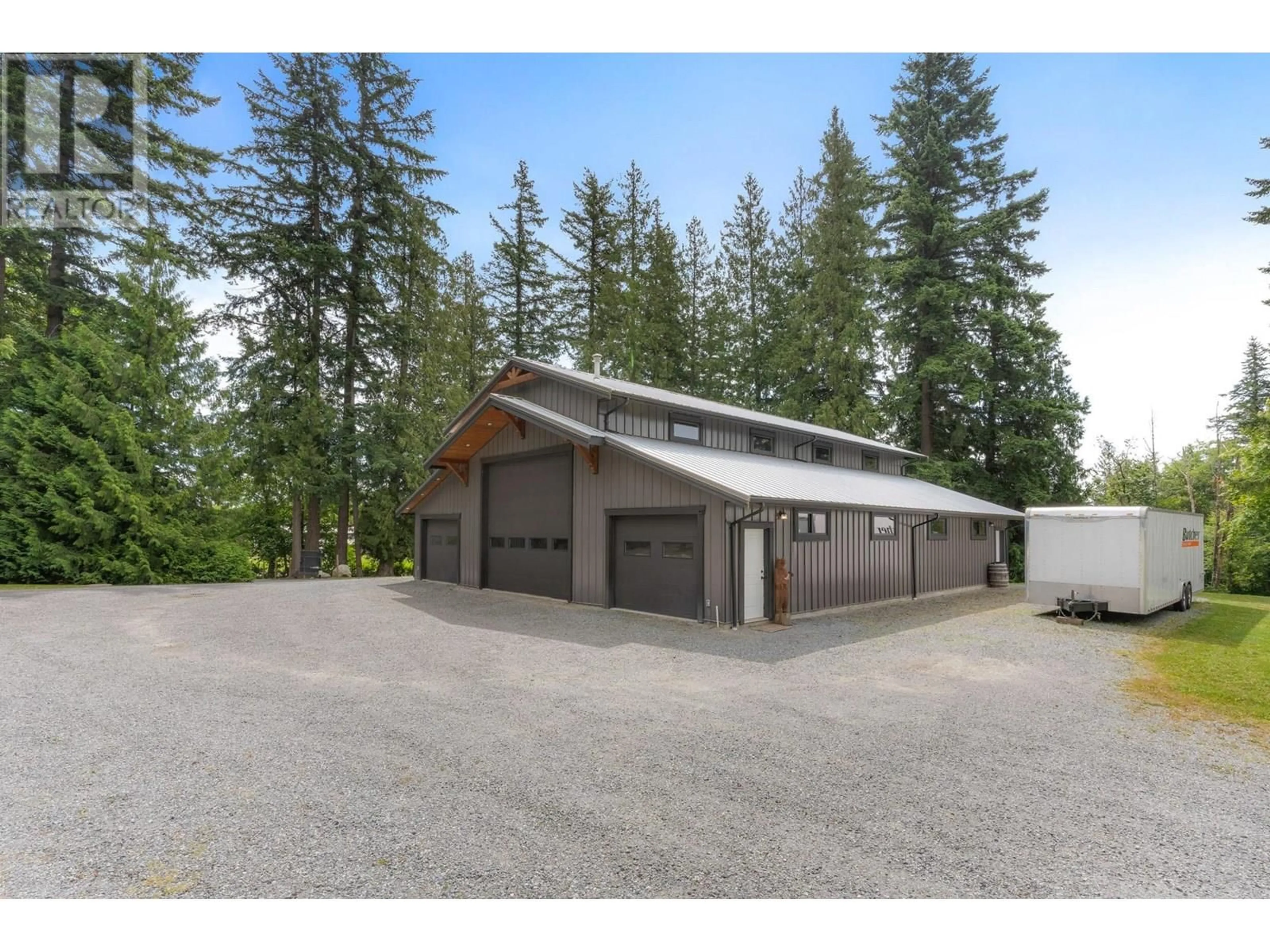 Indoor garage for 10879 284 STREET, Maple Ridge British Columbia V2W1L7
