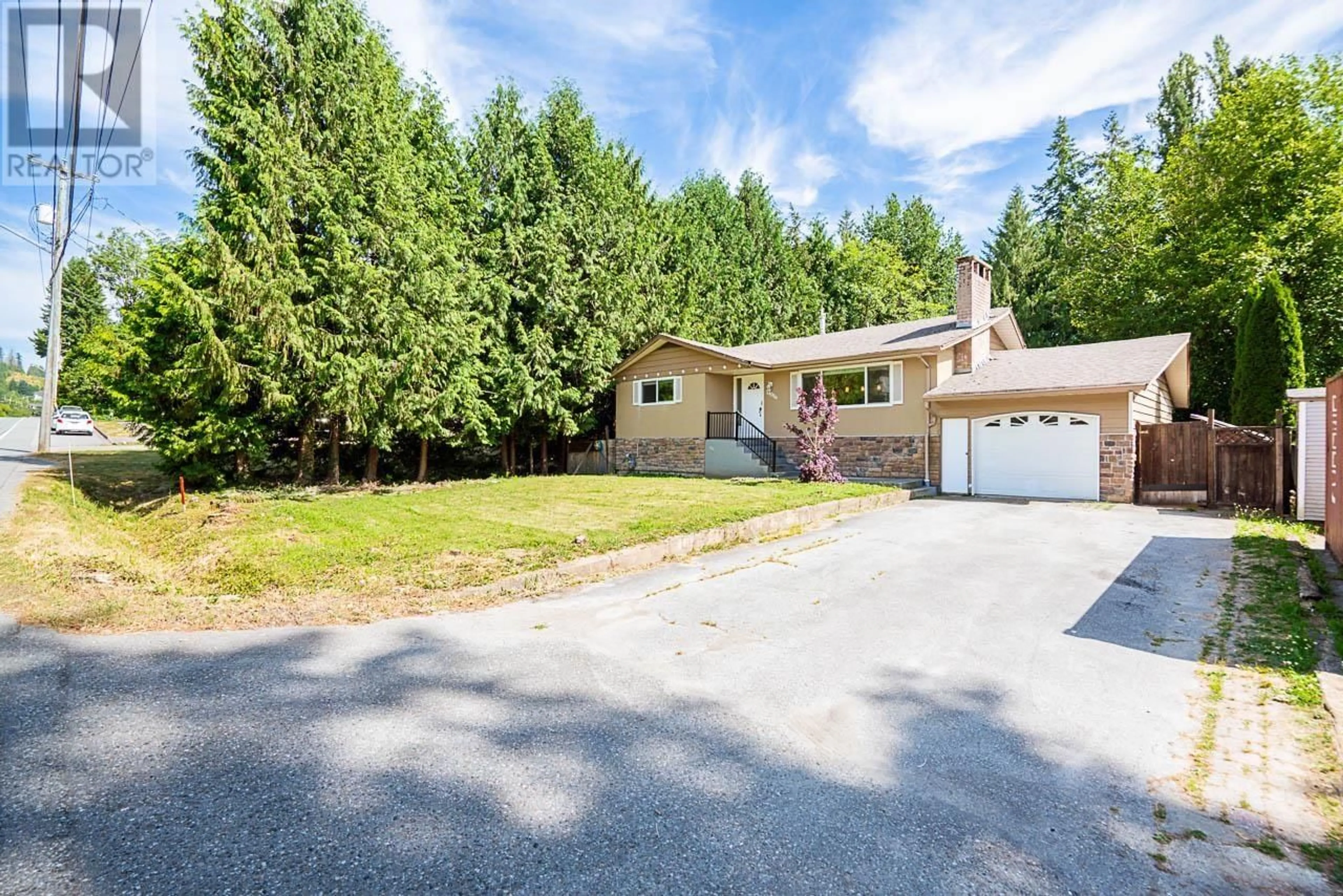 A pic from outside/outdoor area/front of a property/back of a property/a pic from drone, unknown for 24084 102 AVENUE, Maple Ridge British Columbia V2W1J1