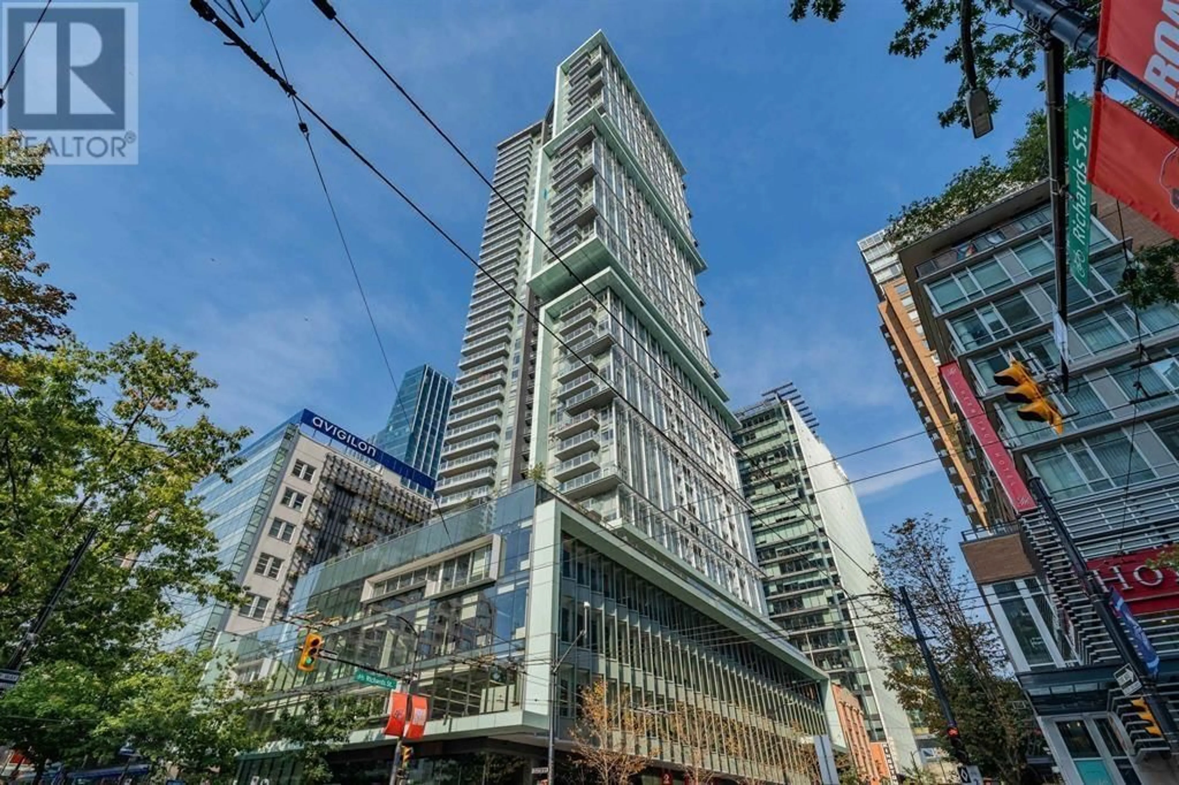 Indoor foyer for 1609 - 777 RICHARDS STREET, Vancouver British Columbia V6B0M6