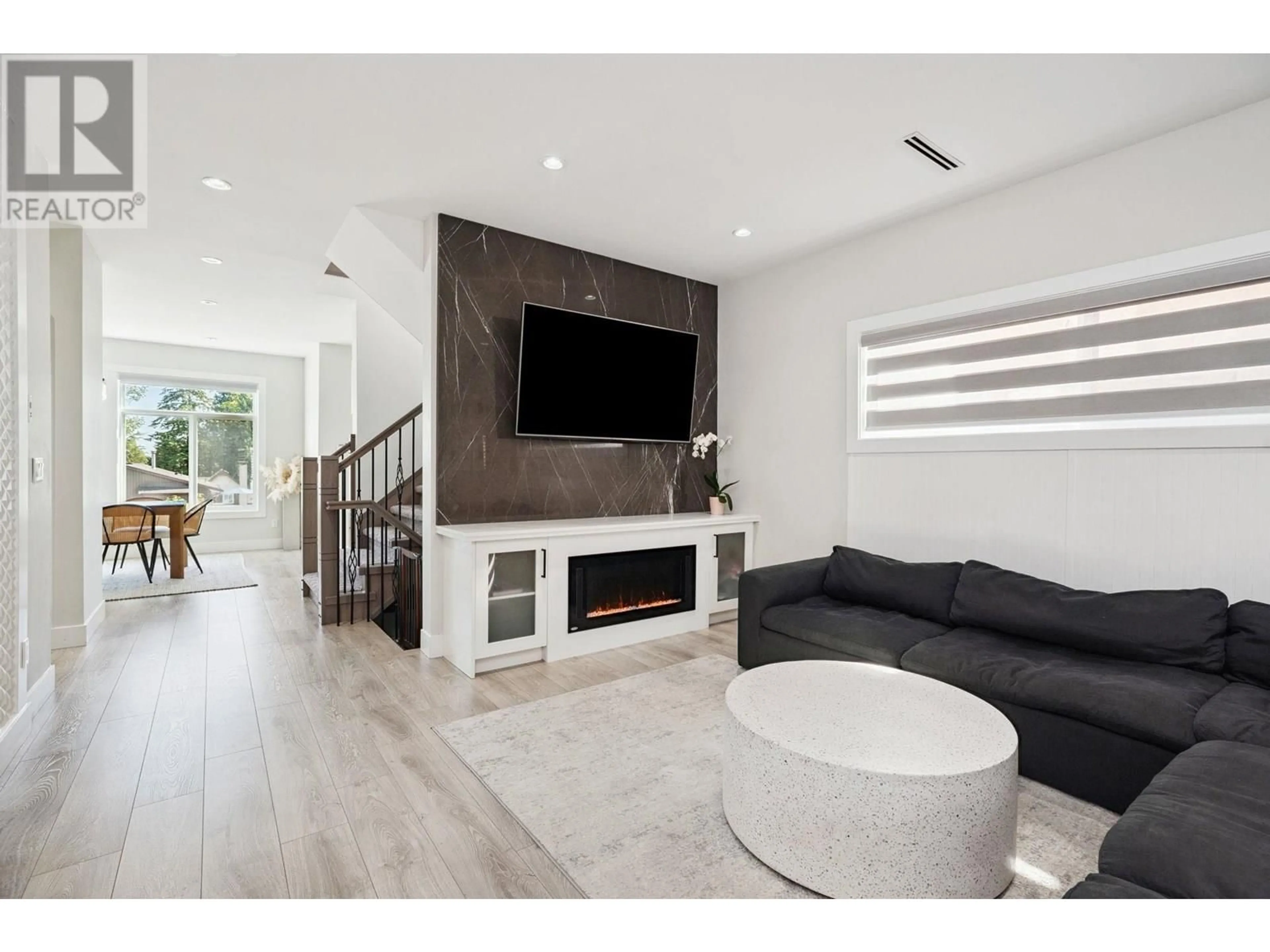 Home theater for 3431 VICTORIA DRIVE, Coquitlam British Columbia V3B2V5
